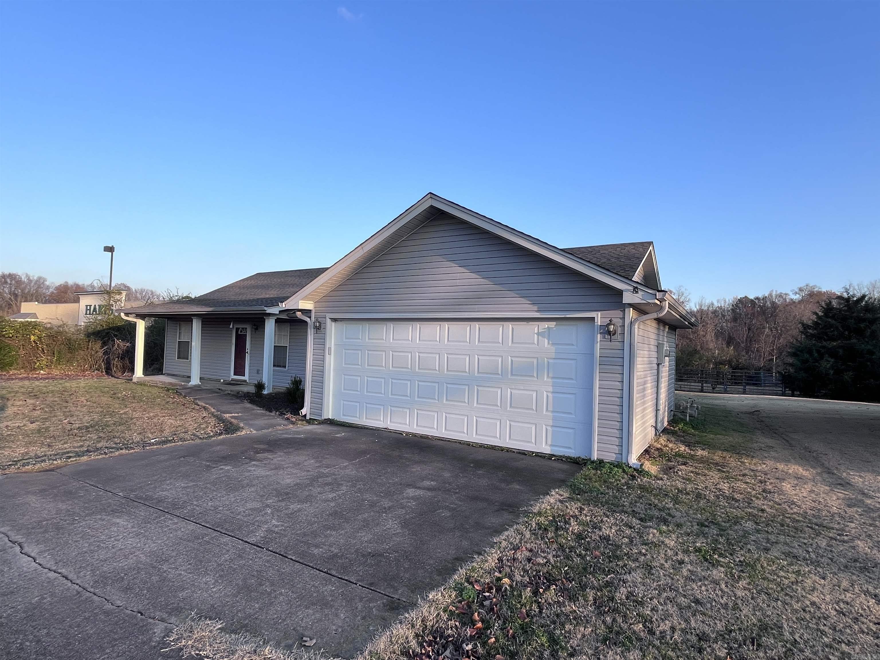 711 N 2nd  Cabot, AR