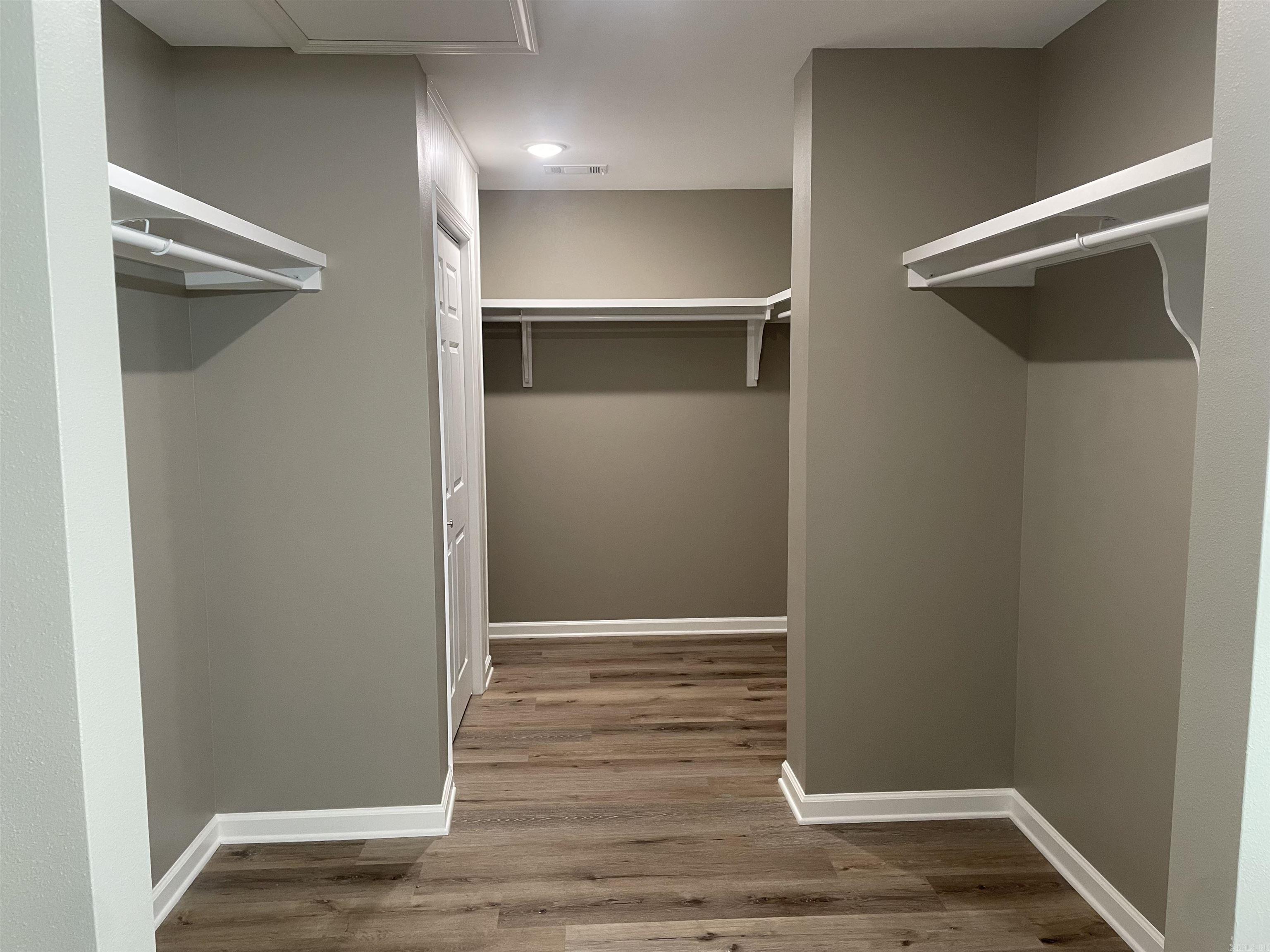 13 W Villena Drive Hot Springs Village, AR 71909