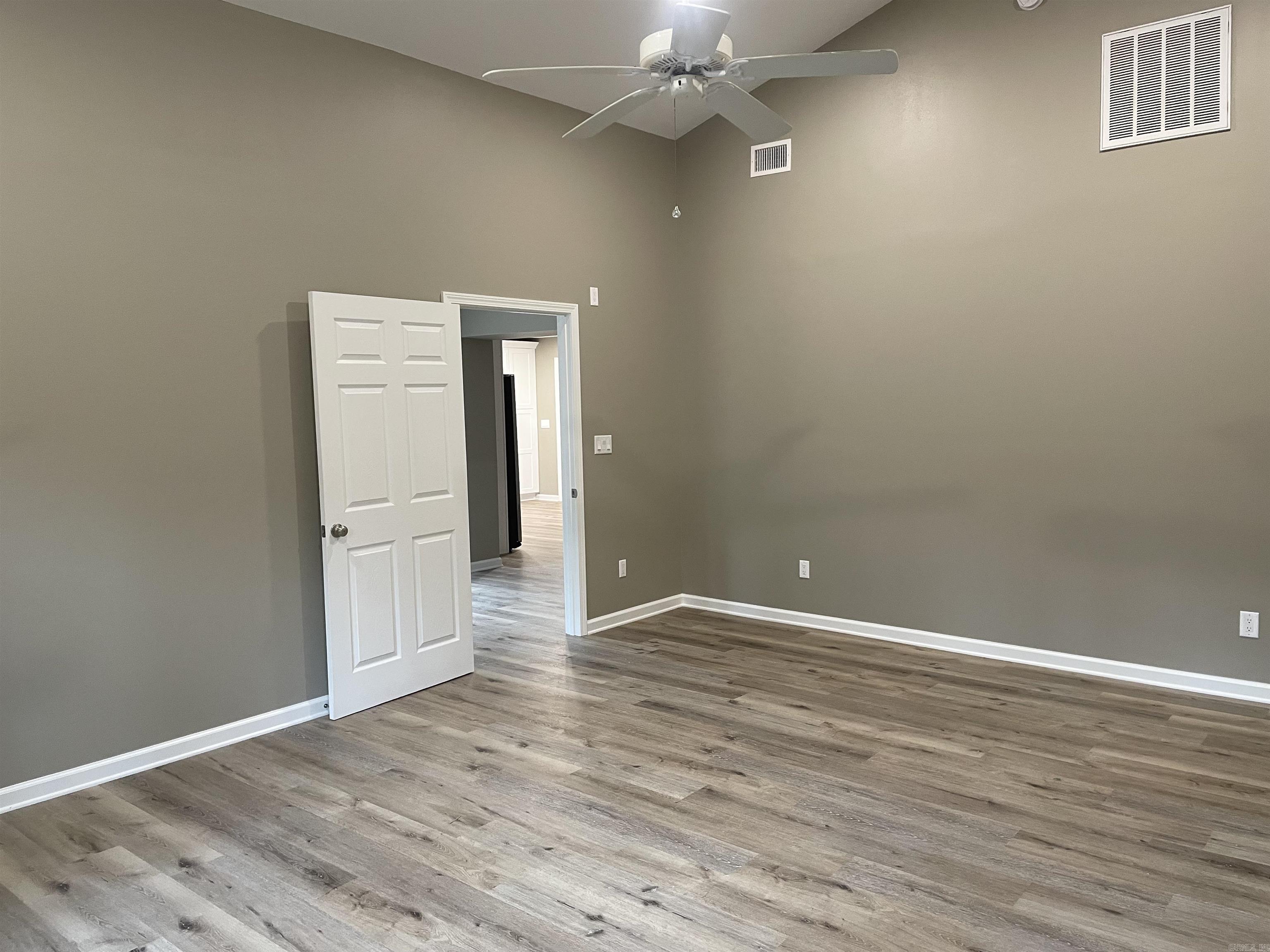 13 W Villena Drive Hot Springs Village, AR 71909