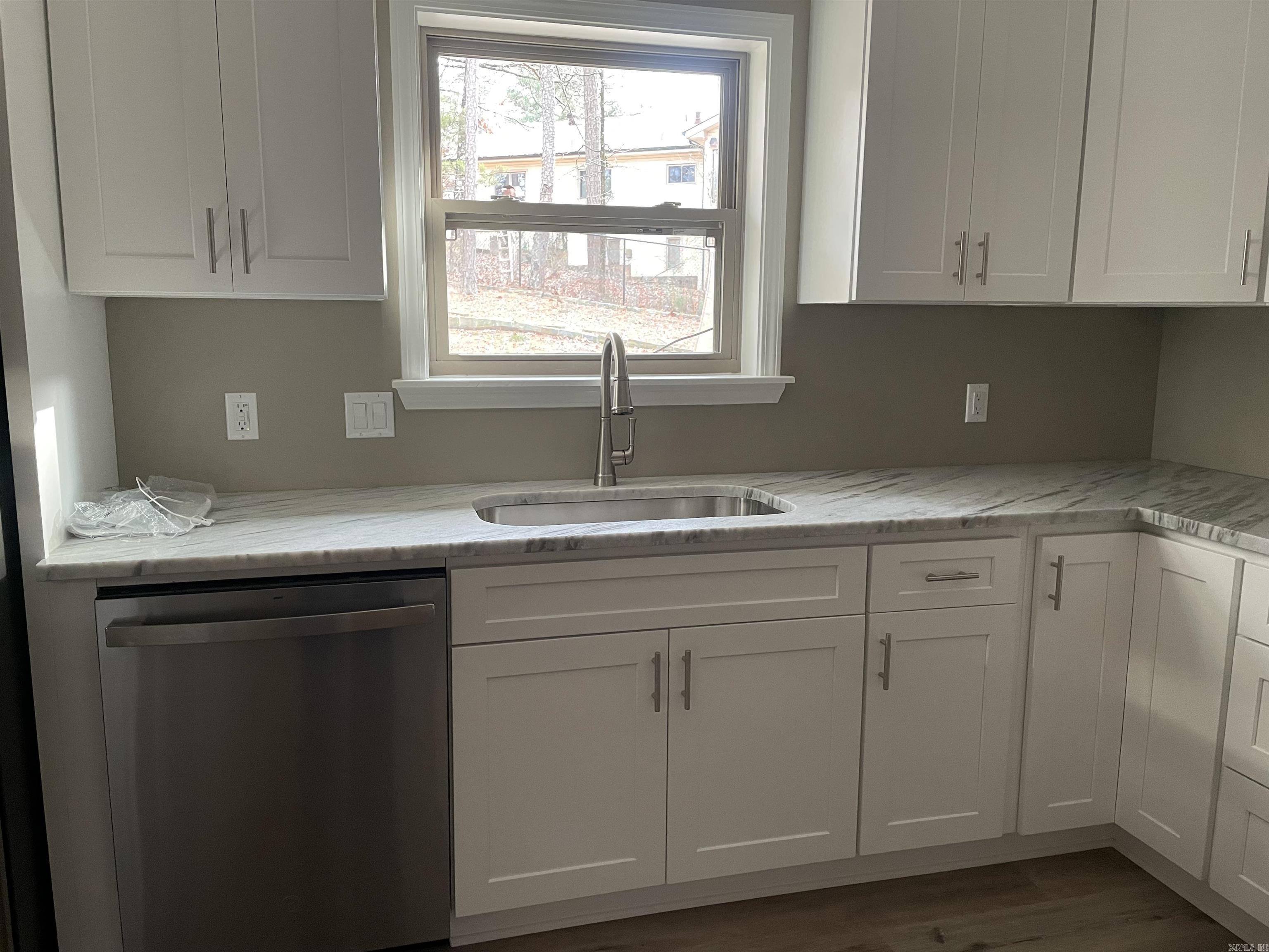 13 W Villena Drive Hot Springs Village, AR 71909