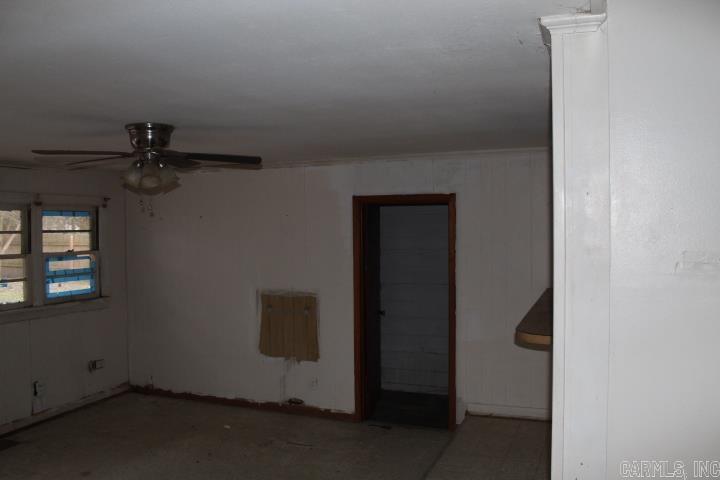 504 NE 3rd  England, AR