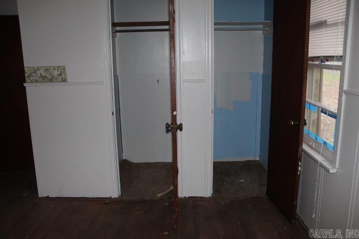 504 NE 3rd  England, AR