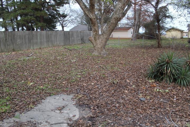 504 NE 3rd  England, AR