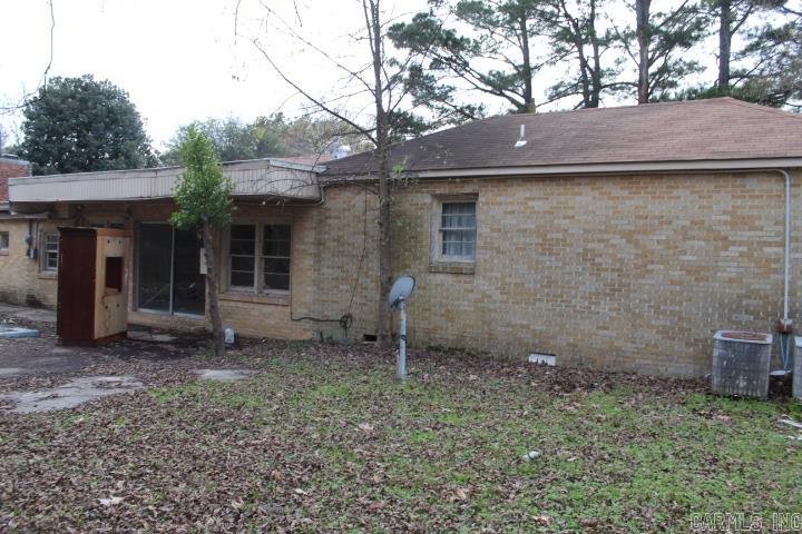 504 NE 3rd  England, AR