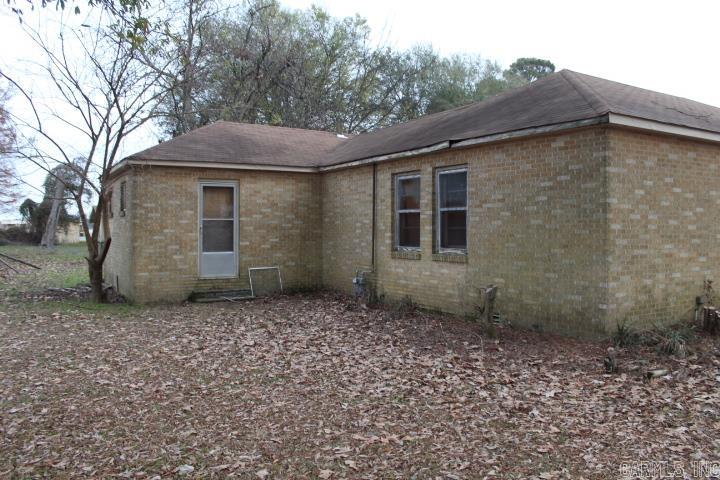 504 NE 3rd  England, AR