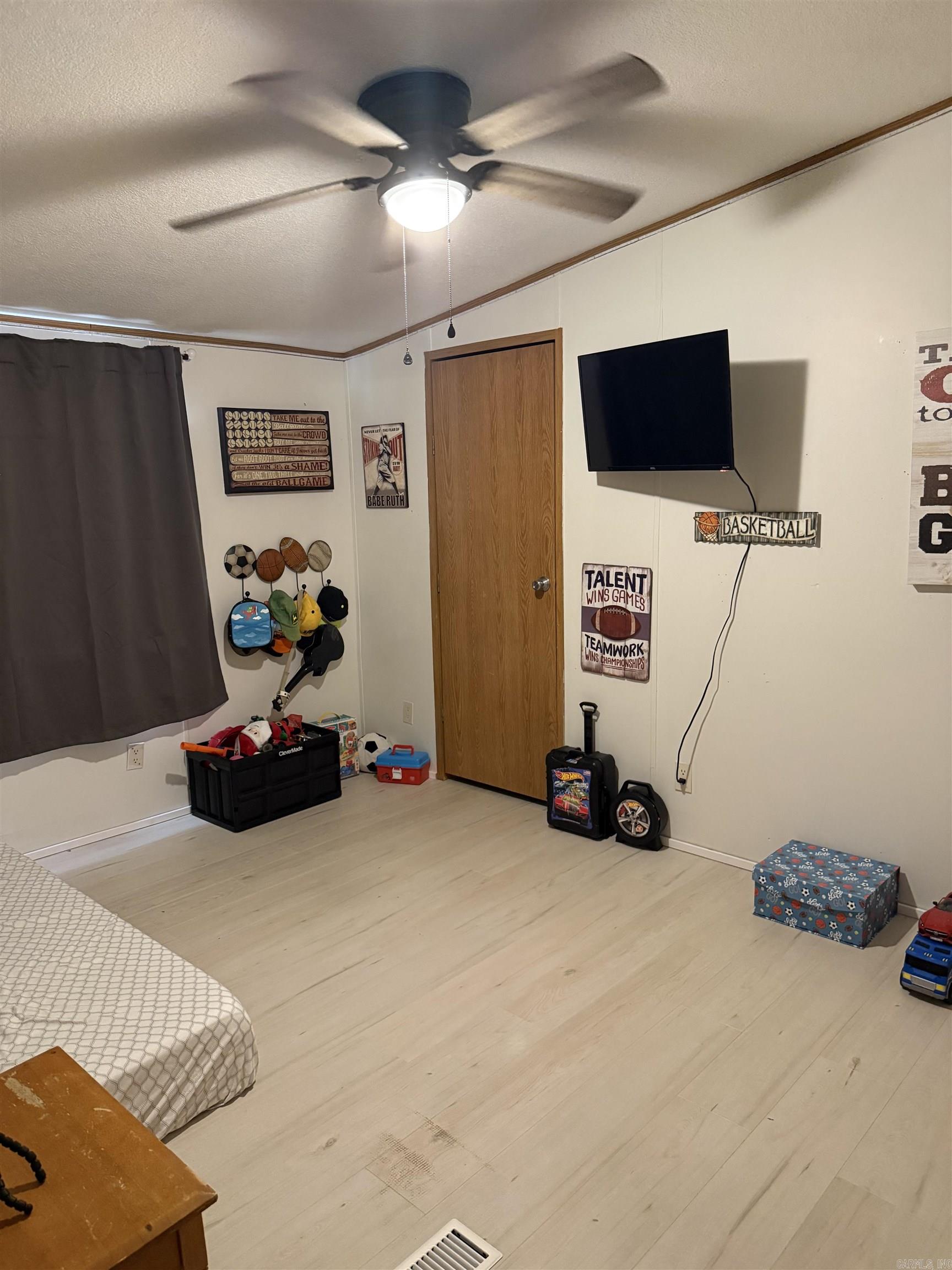 21 Songbird  Pleasant Plains, AR