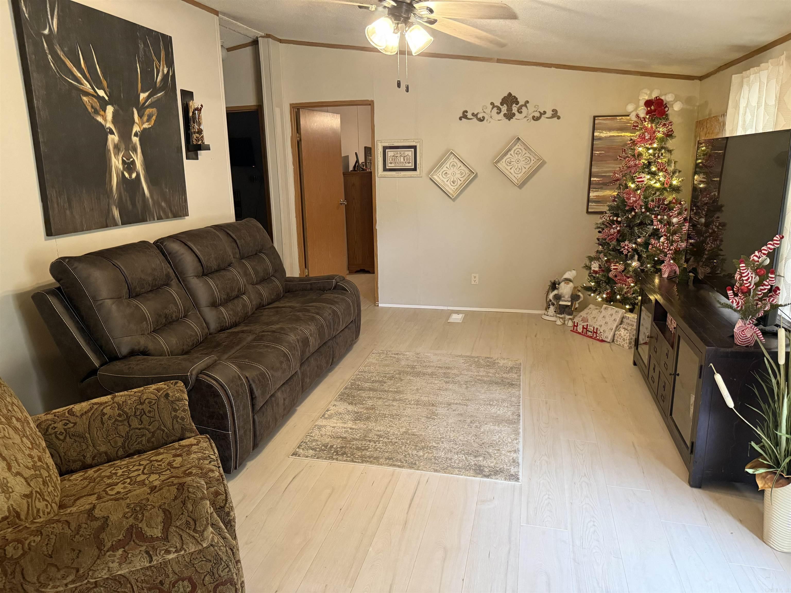 21 Songbird  Pleasant Plains, AR