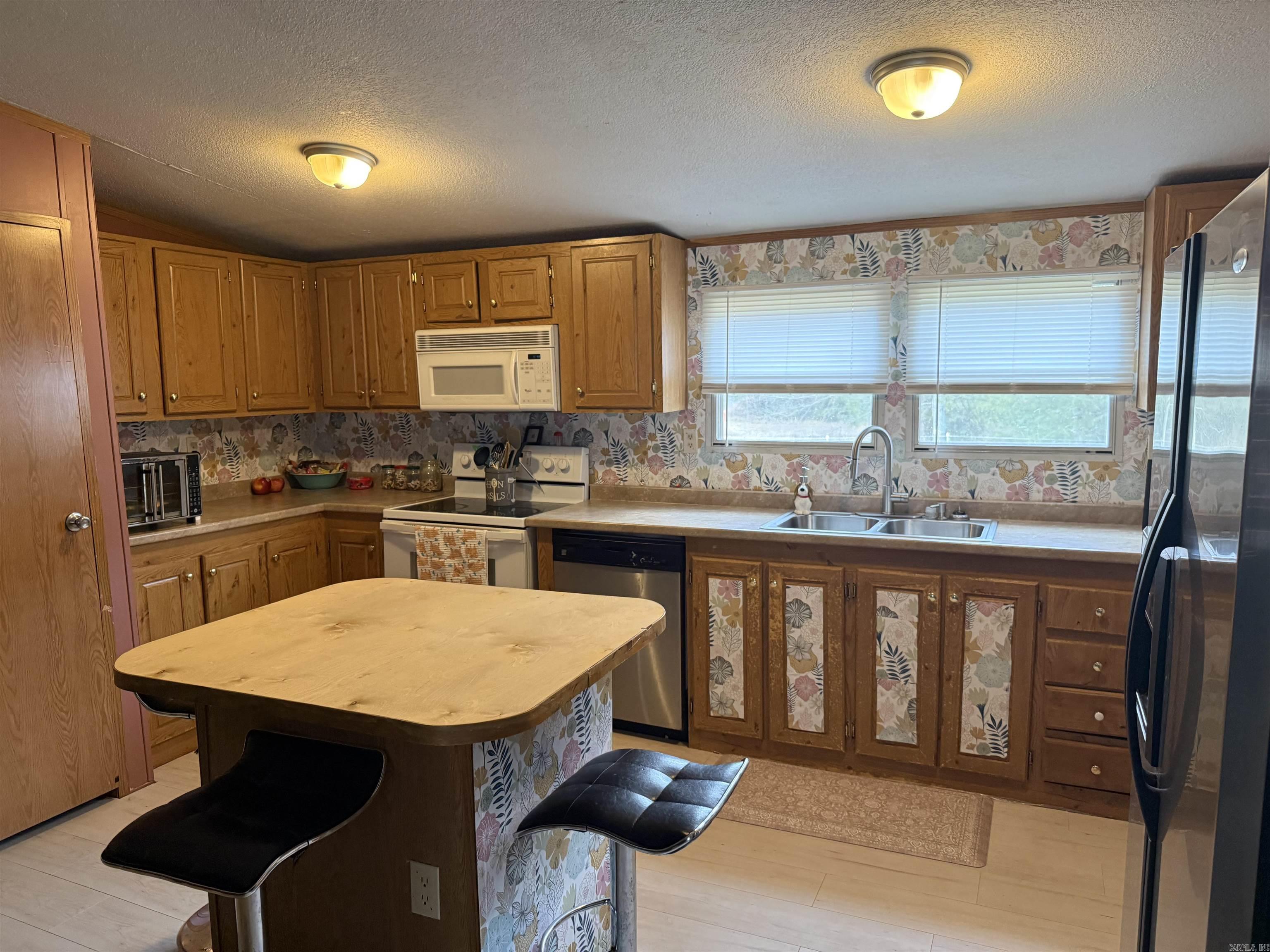 21 Songbird  Pleasant Plains, AR