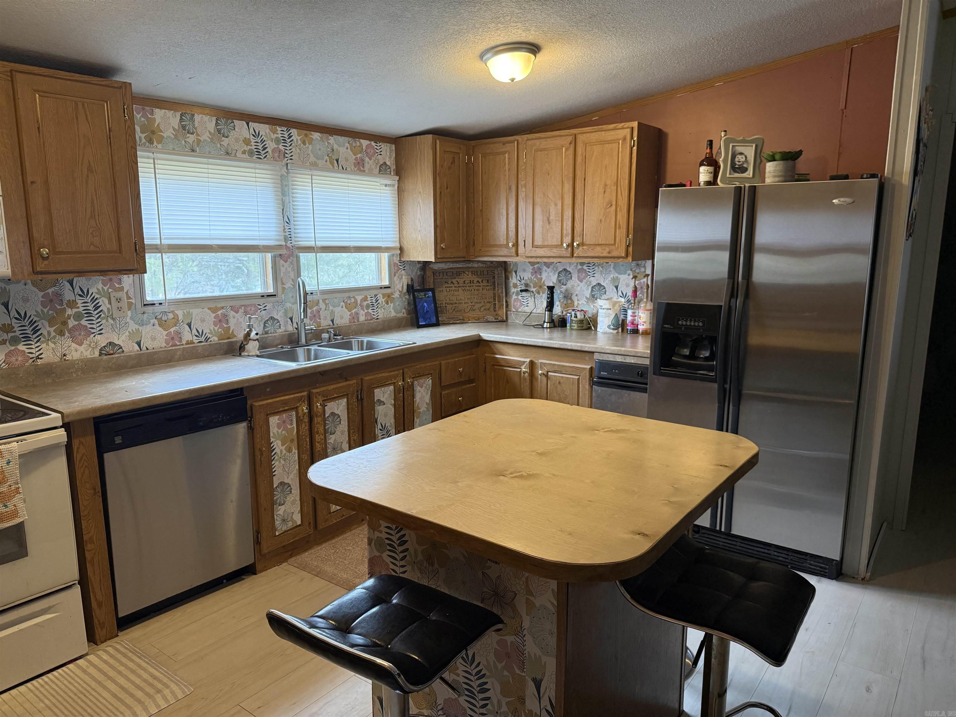 21 Songbird  Pleasant Plains, AR