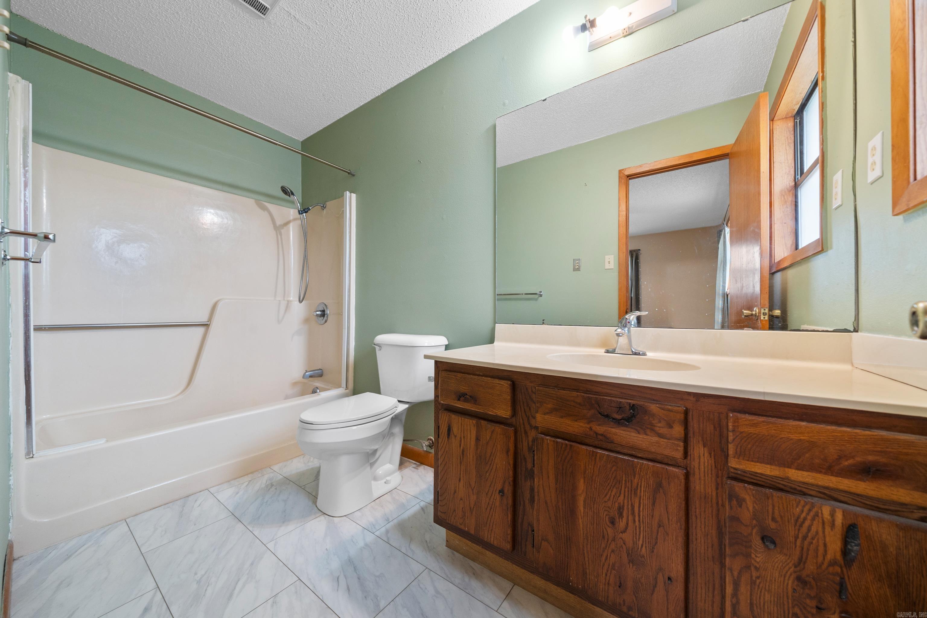 220 Lockhaven  Hot Springs, AR