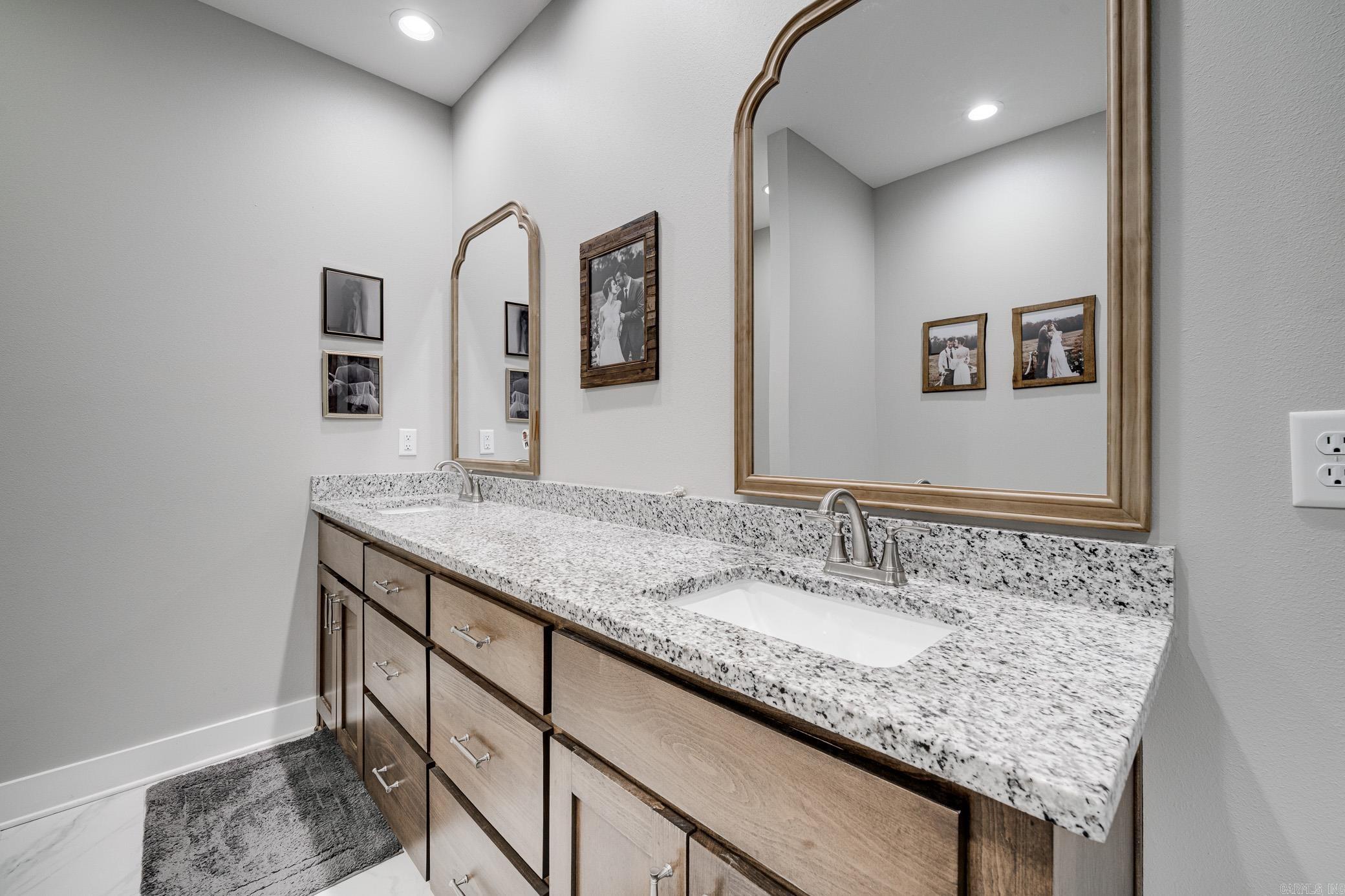 62 Ridge  Greenbrier, AR