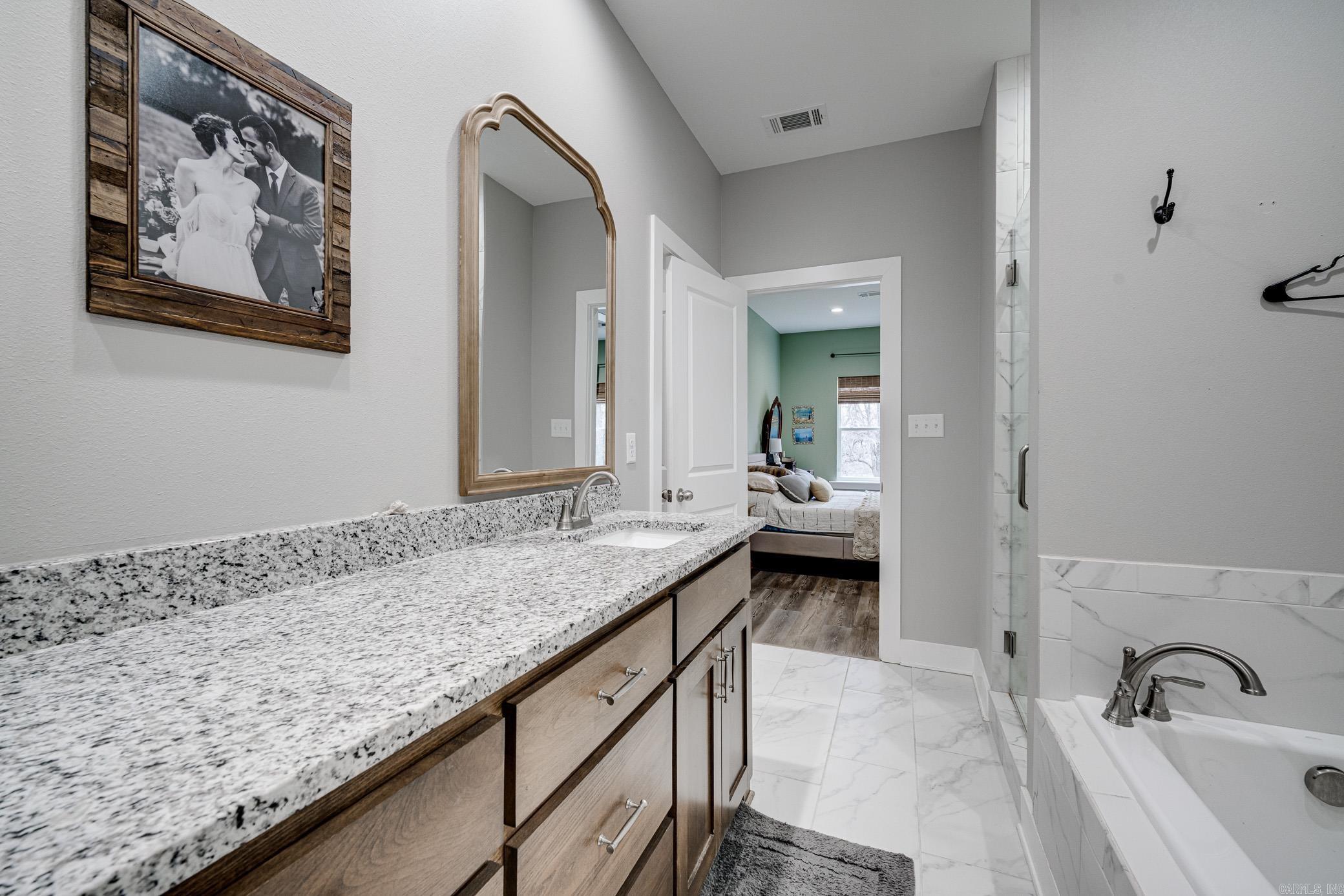 62 Ridge  Greenbrier, AR