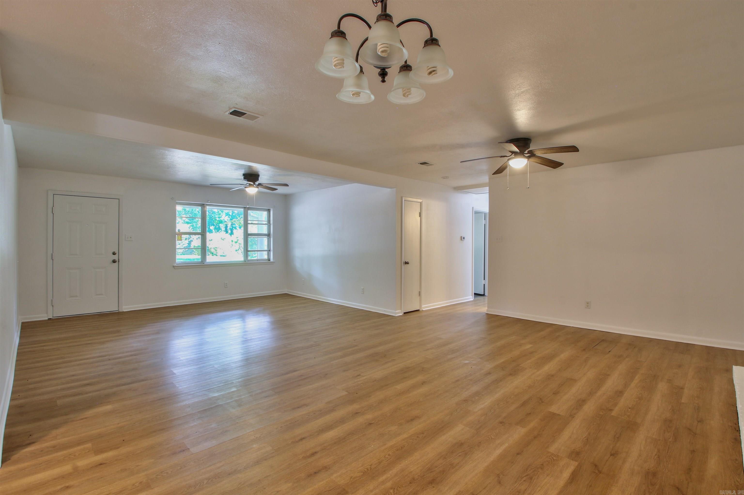 39 Sheraton Oaks  Sherwood, AR