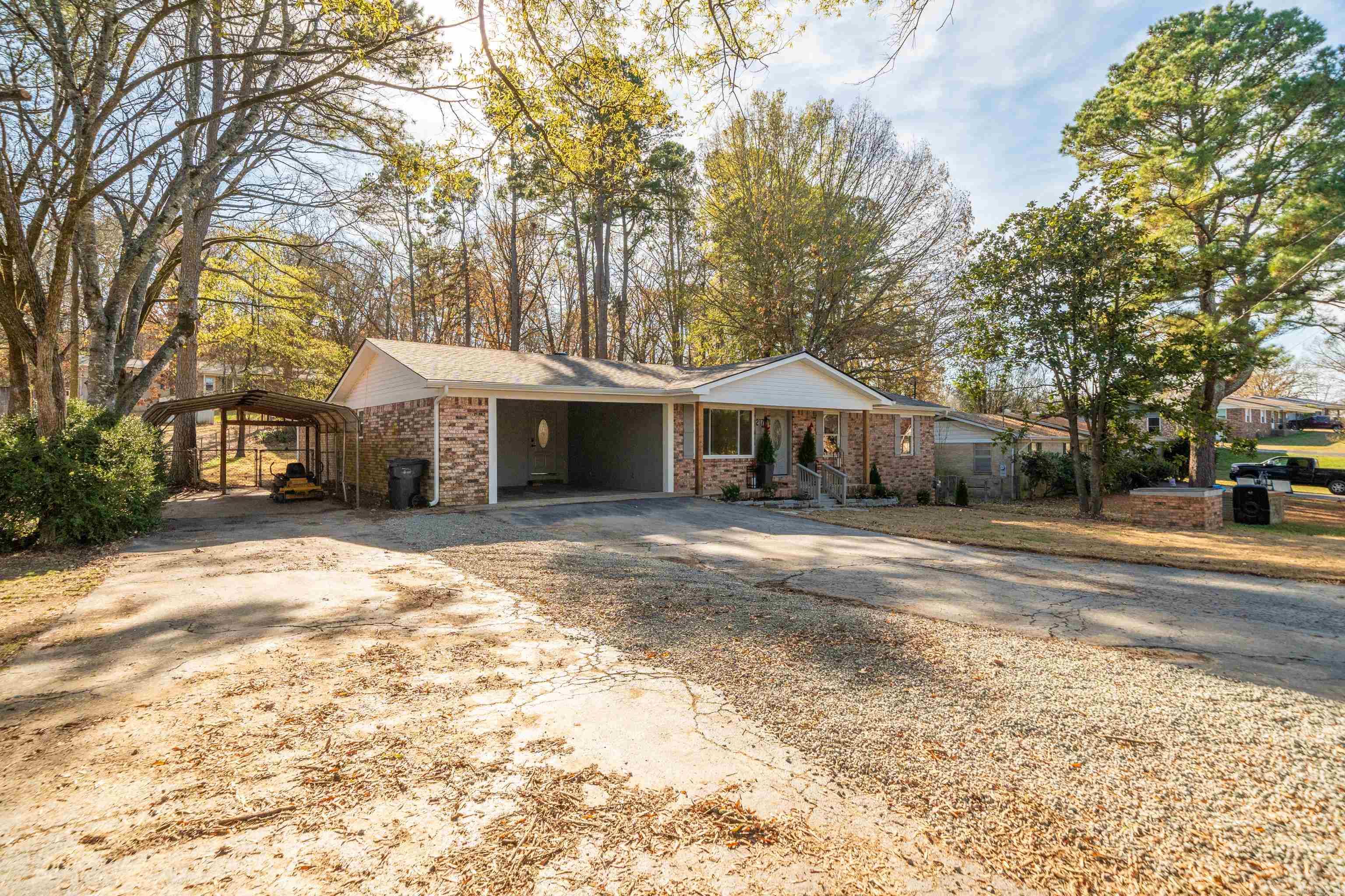 217 Windamere  Hot Springs, AR