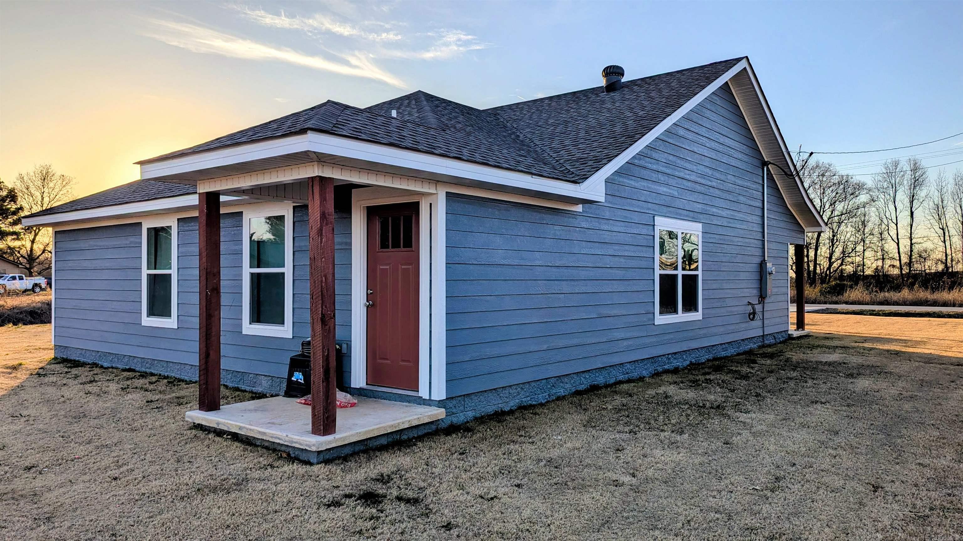 1813 SE Front Street  Hoxie, AR