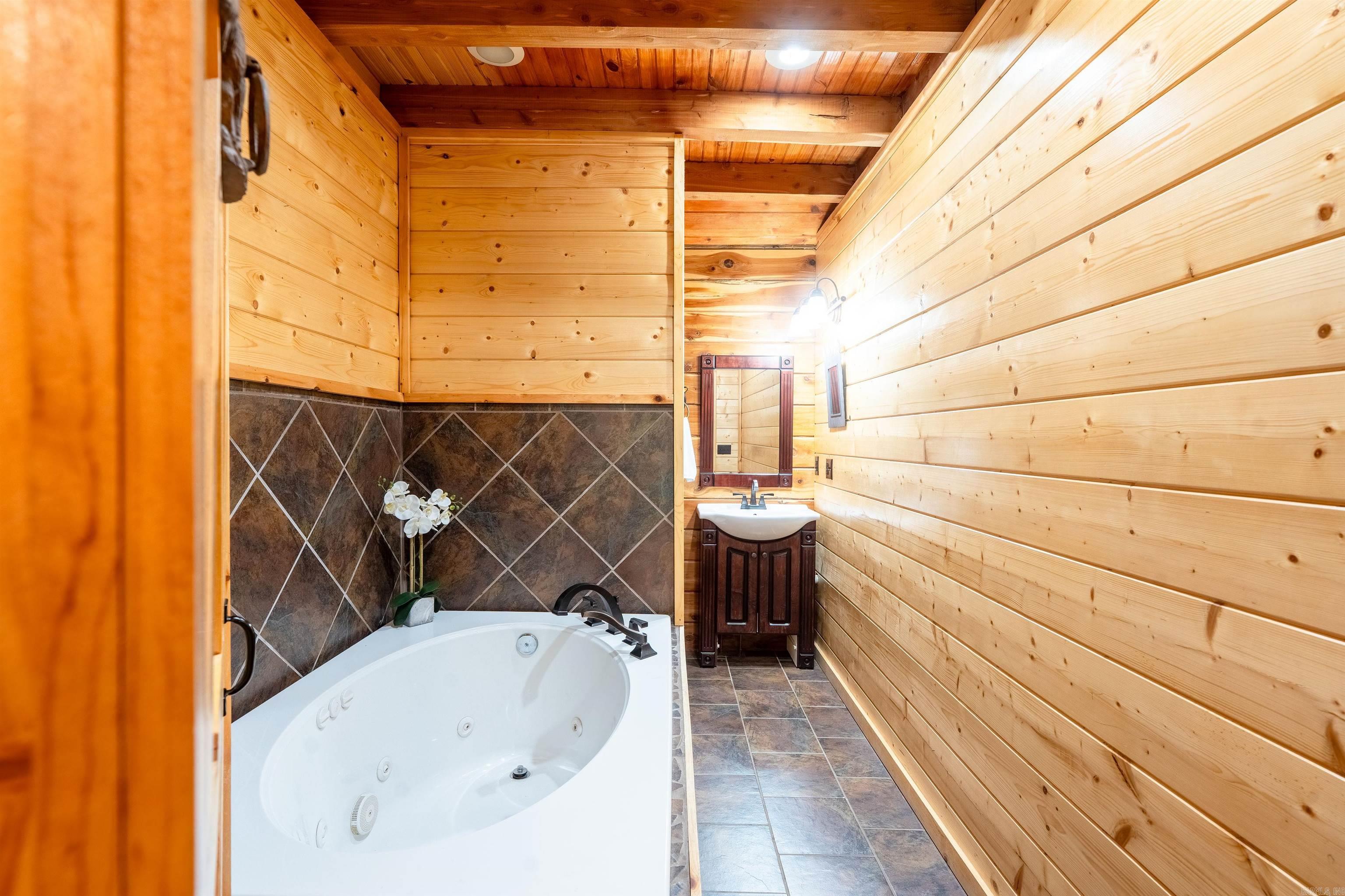 105 Green Meadow Road  Mountain View, AR