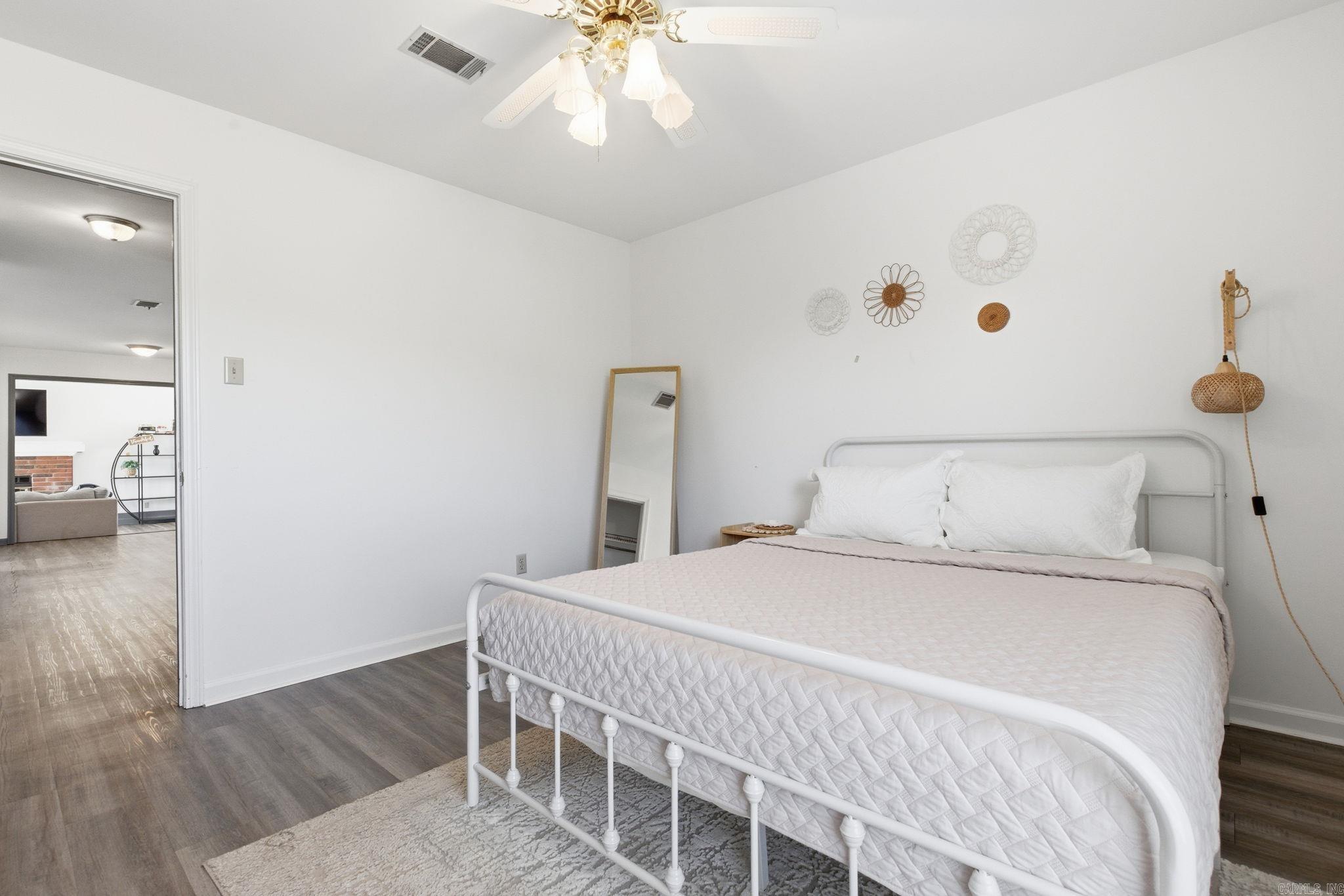 30 Summerland Ct  Little Rock, AR