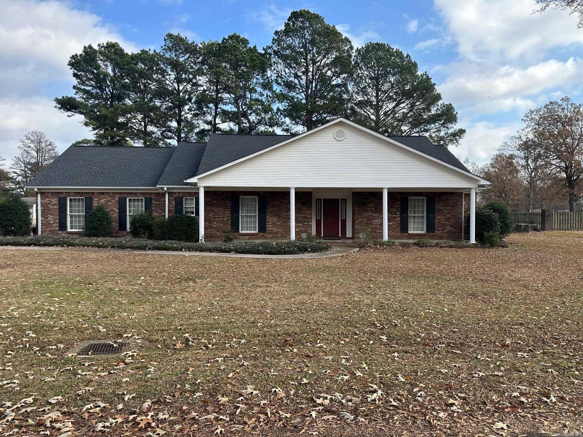 1107 S Tyler  DeWitt, AR