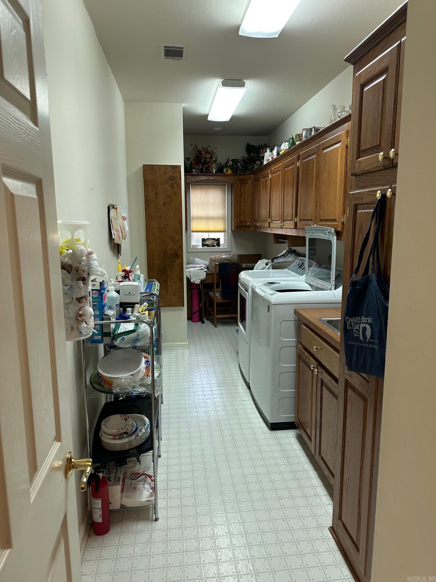 1107 S Tyler  DeWitt, AR