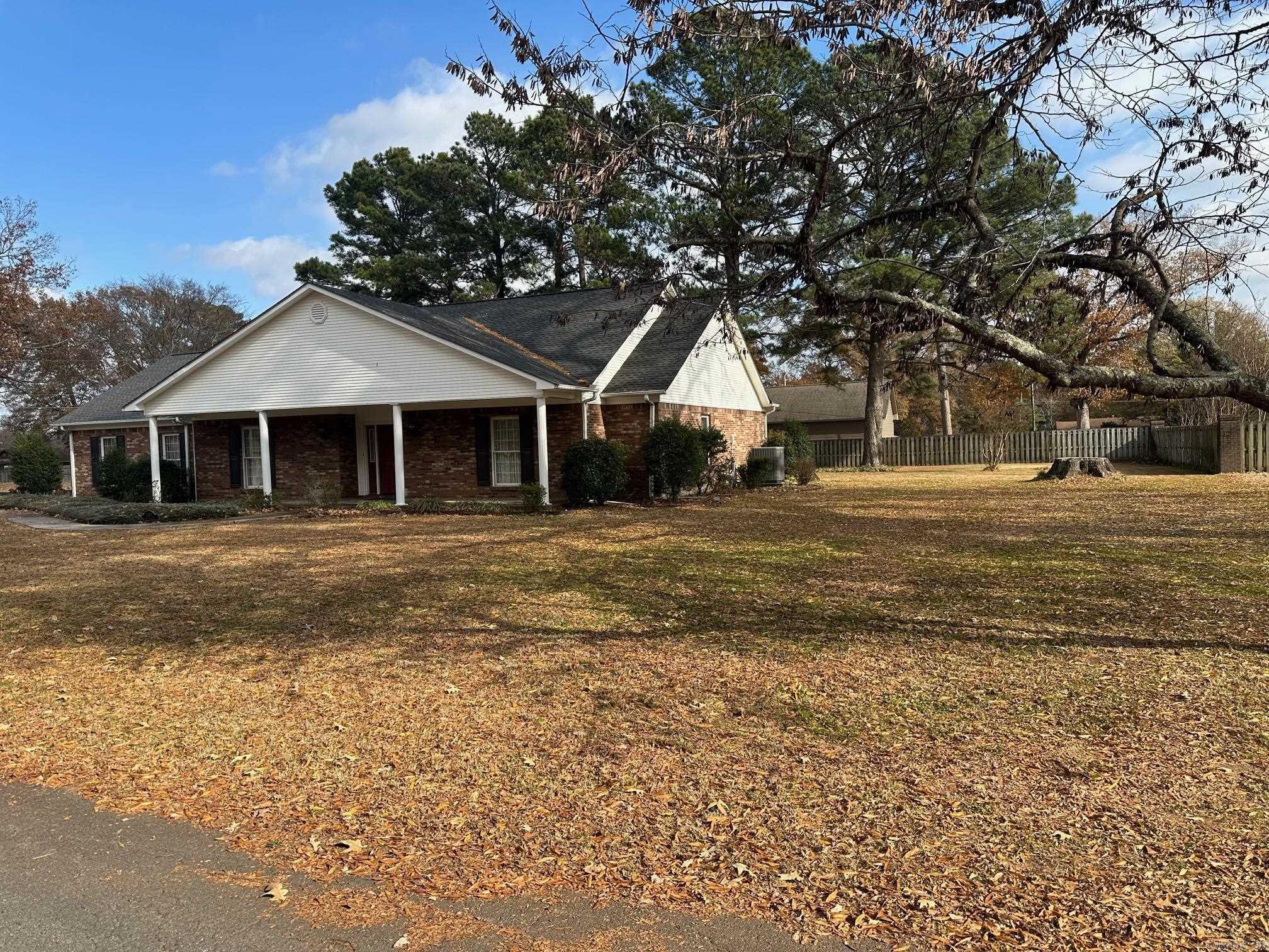 1107 S Tyler  DeWitt, AR