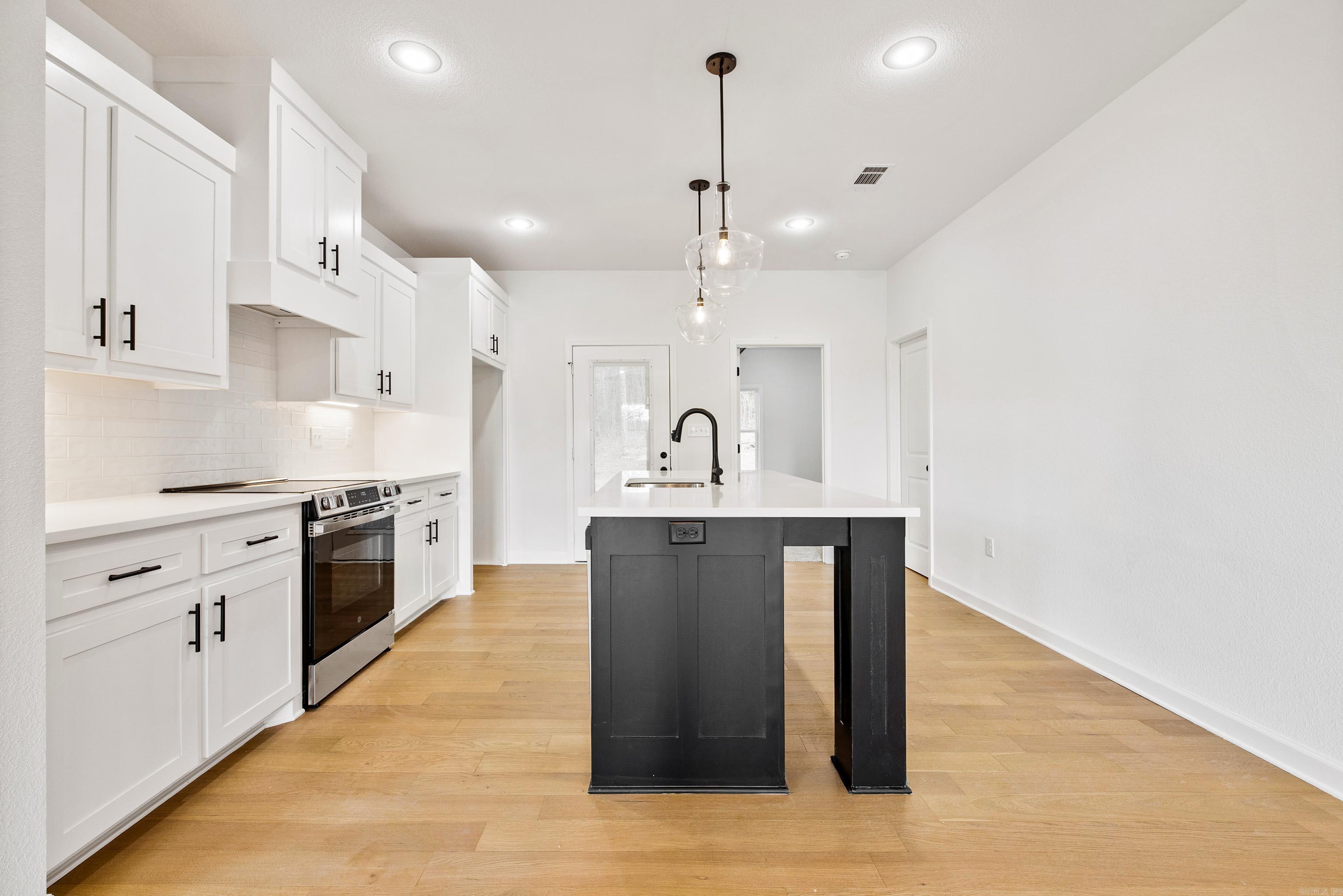 10388 Narrows  Benton, AR