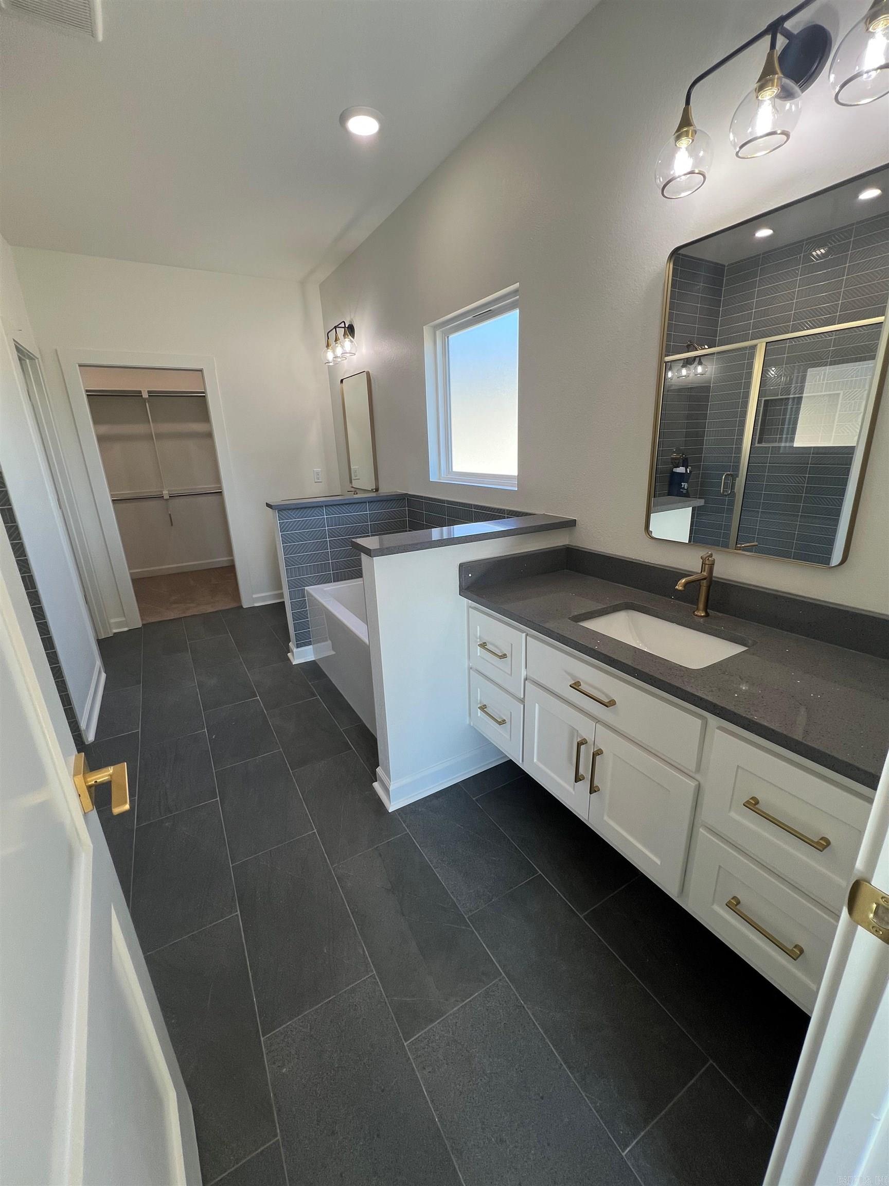 30 Echohawk  Cabot, AR