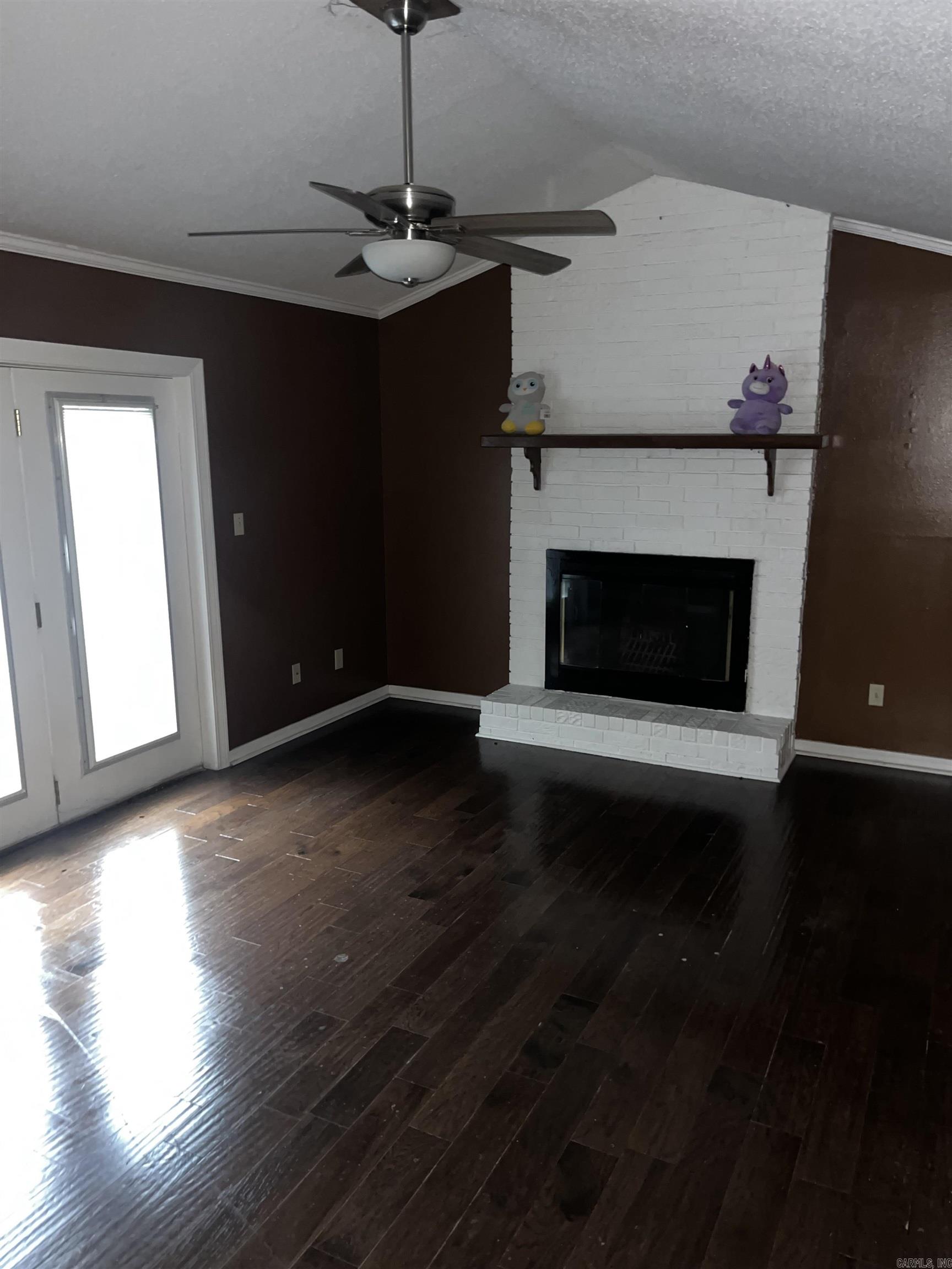 15 red oak lane  Russellville, AR