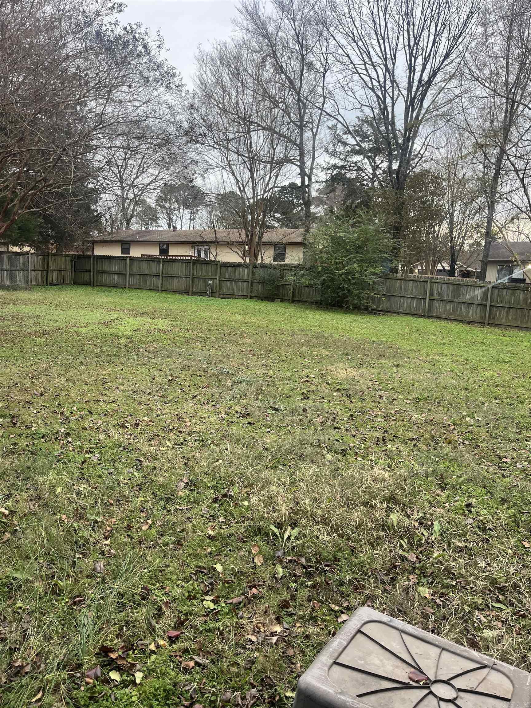 15 red oak lane  Russellville, AR