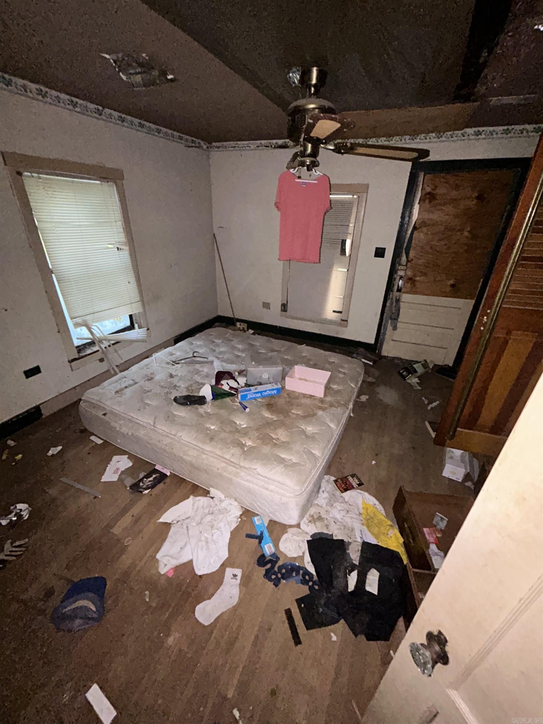 519 SW 4TH  England, AR