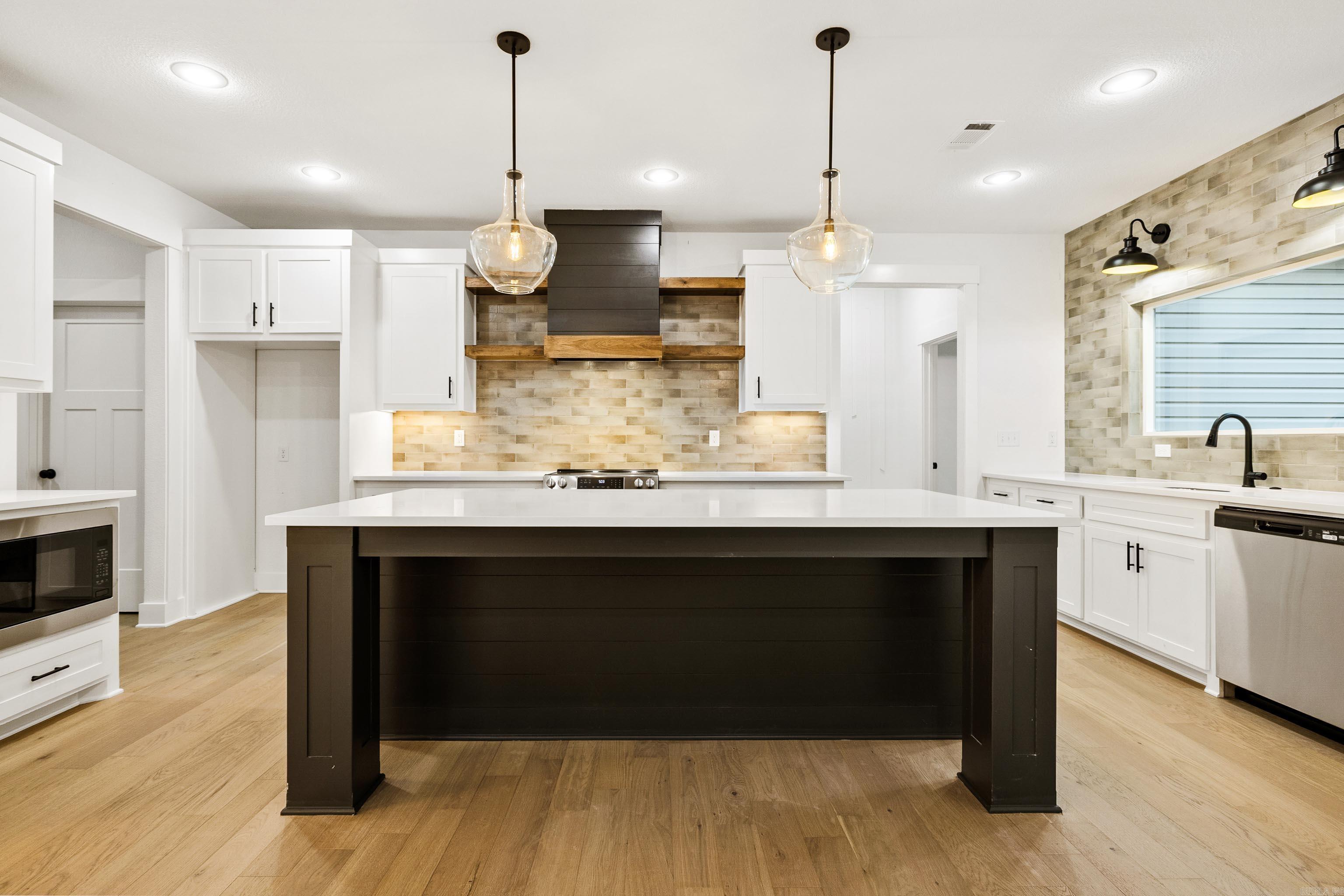 10352 Narrows  Benton, AR