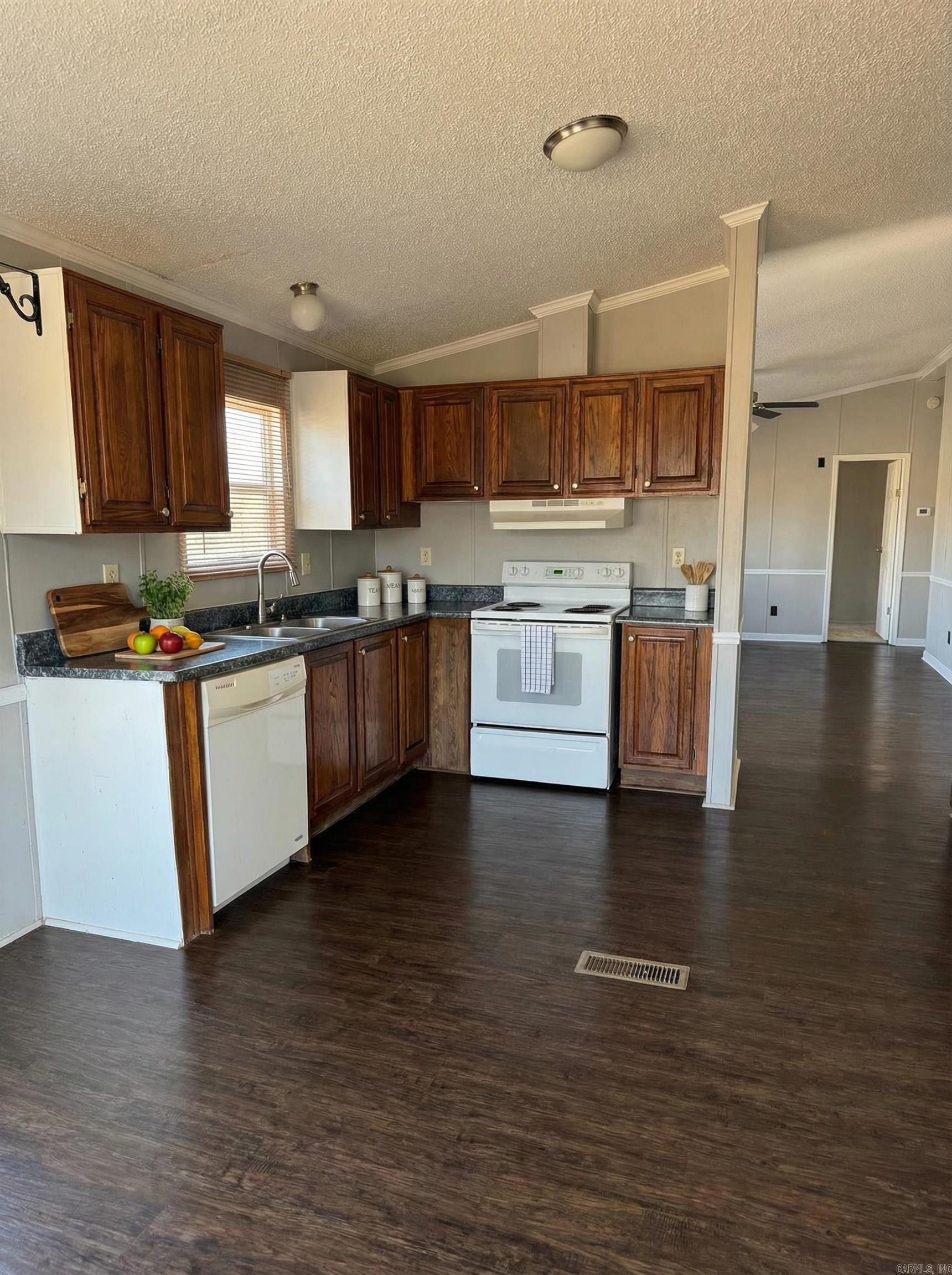 22 David  Morrilton, AR