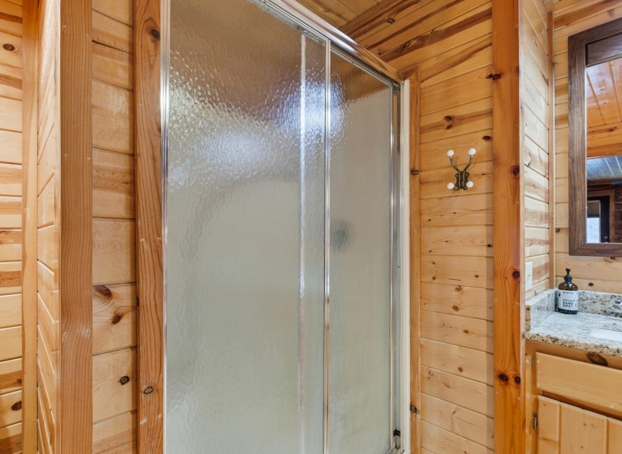 908 S Riverview 832 S Riverview Lane Mountain View, AR