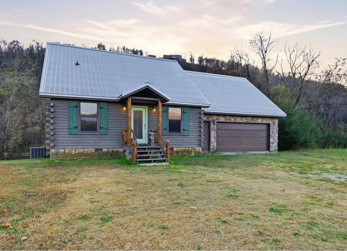 908 S Riverview 832 S Riverview Lane Mountain View, AR