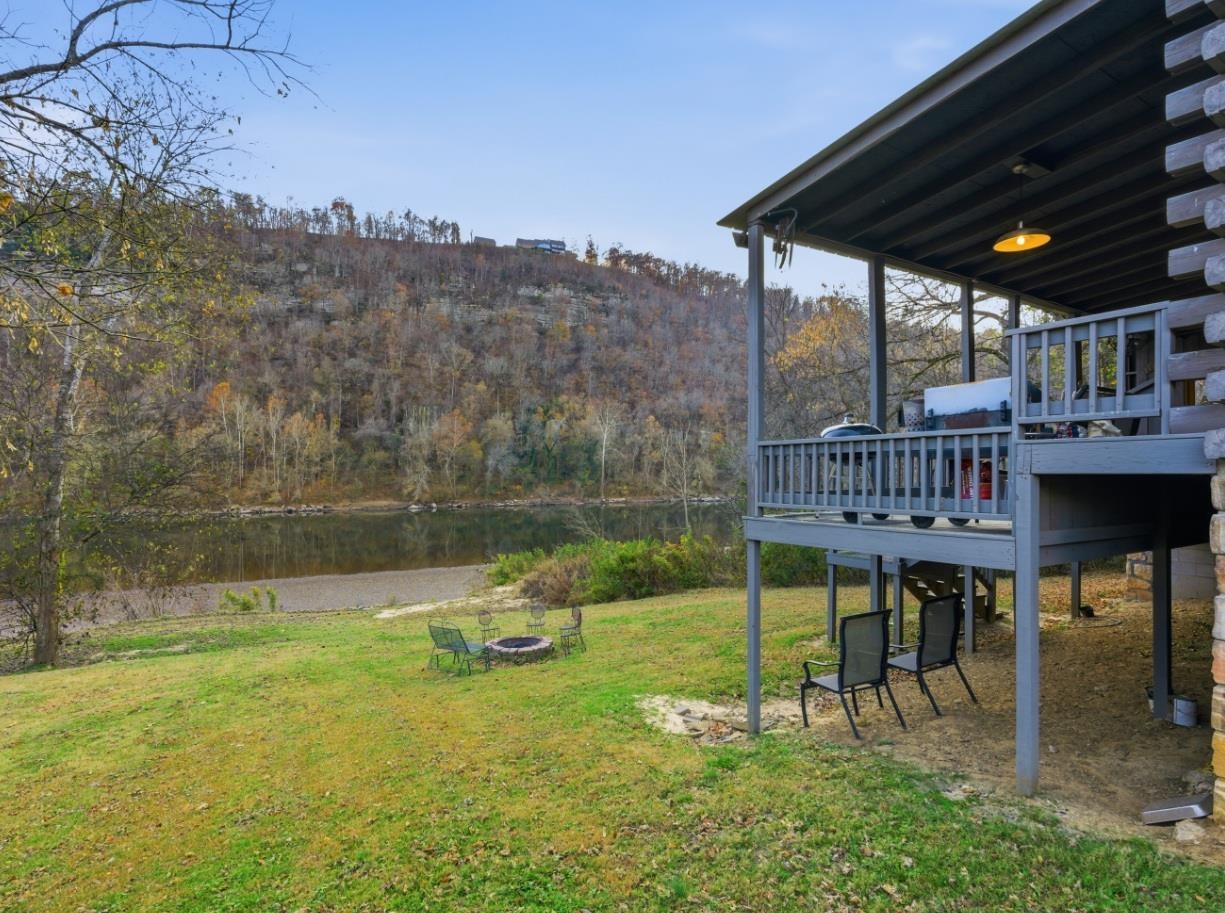 908 S Riverview 832 S Riverview Lane Mountain View, AR