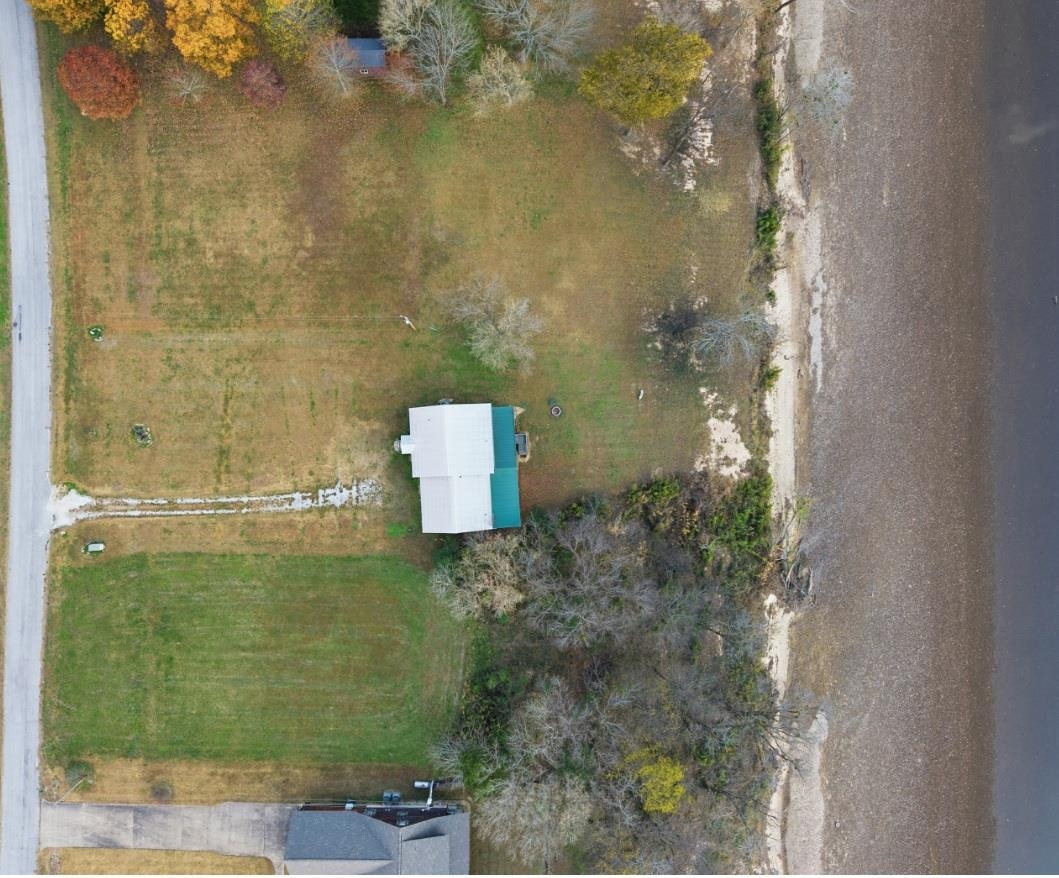 908 S Riverview 832 S Riverview Lane Mountain View, AR