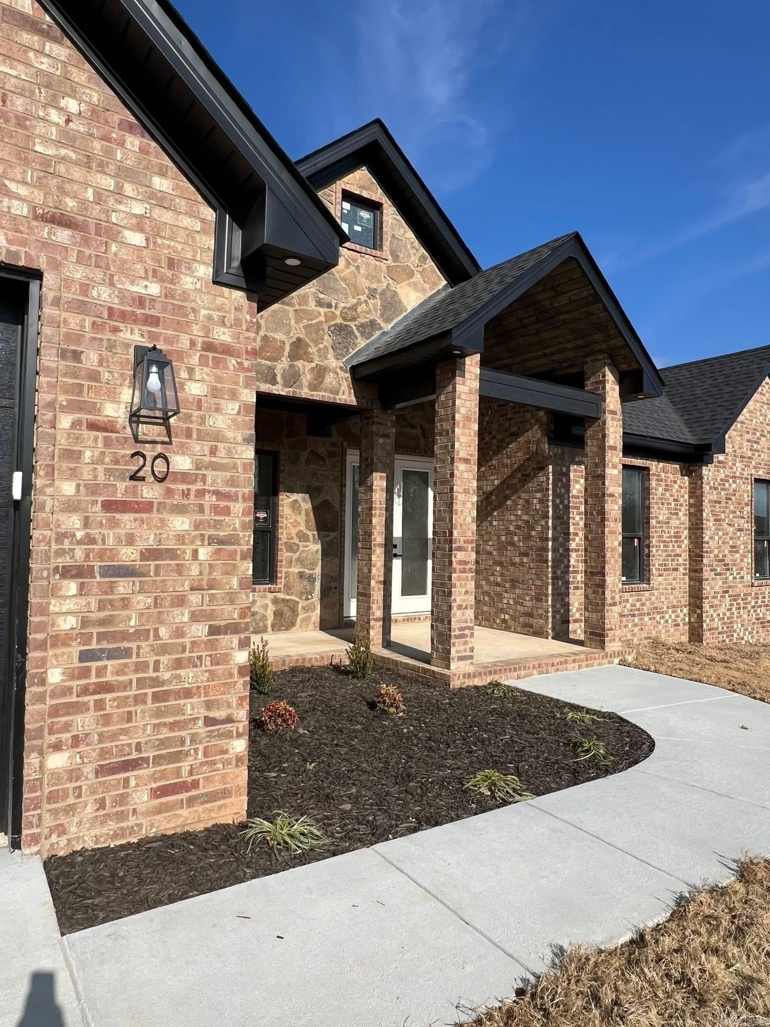 20 Libra Lane — photo 2