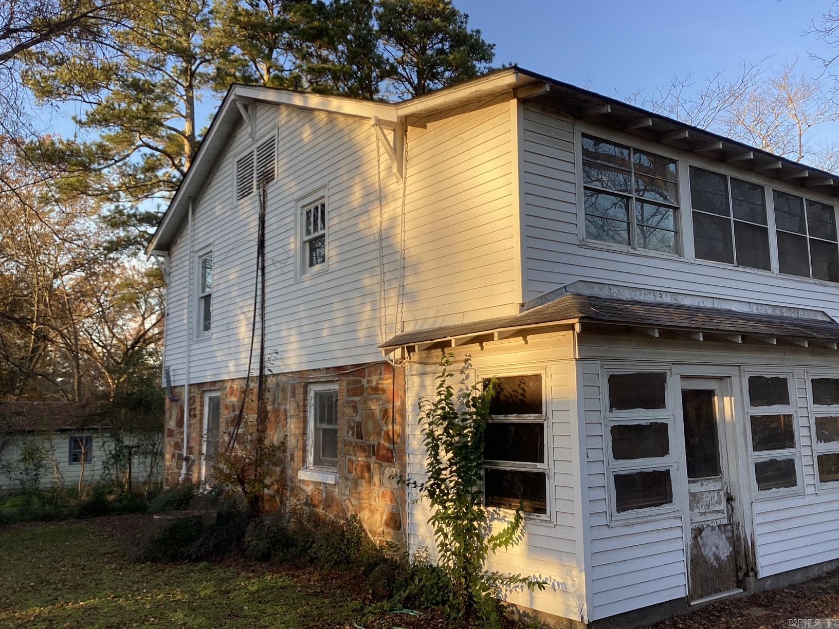 828 East Main St  Prescott, AR