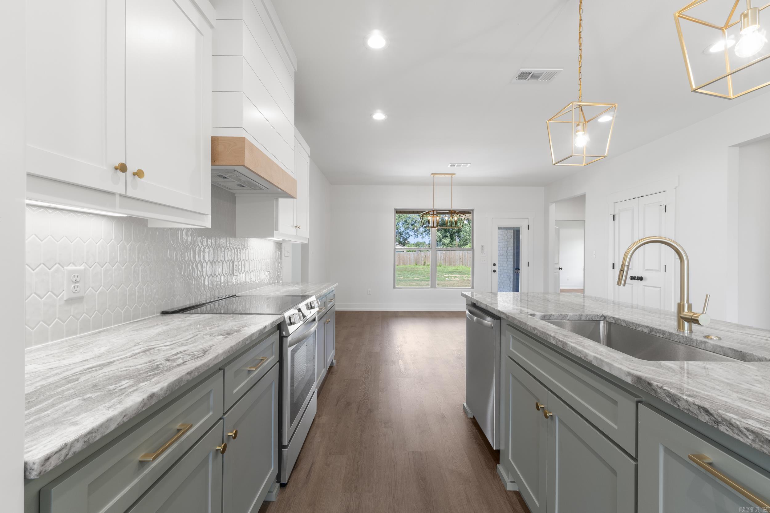 11 Morning Sun  Greenbrier, AR