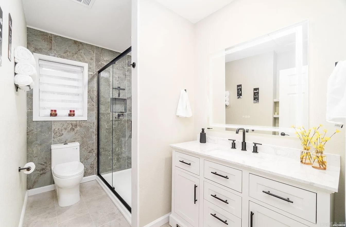 105 Carney  Hot Springs National Park, AR