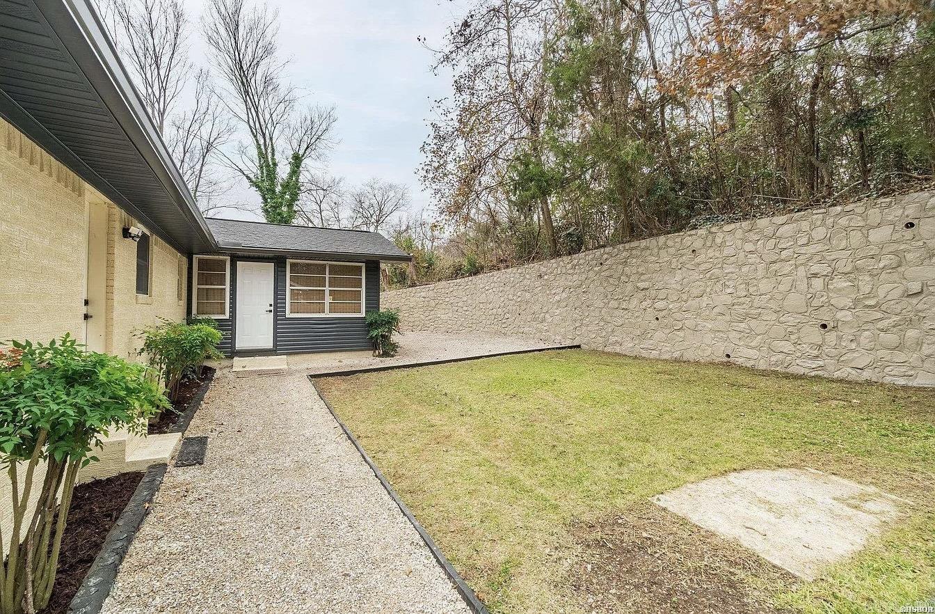 105 Carney  Hot Springs National Park, AR