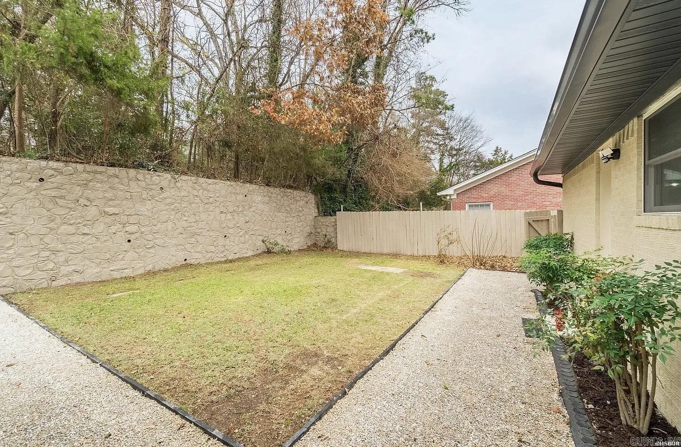 105 Carney  Hot Springs National Park, AR