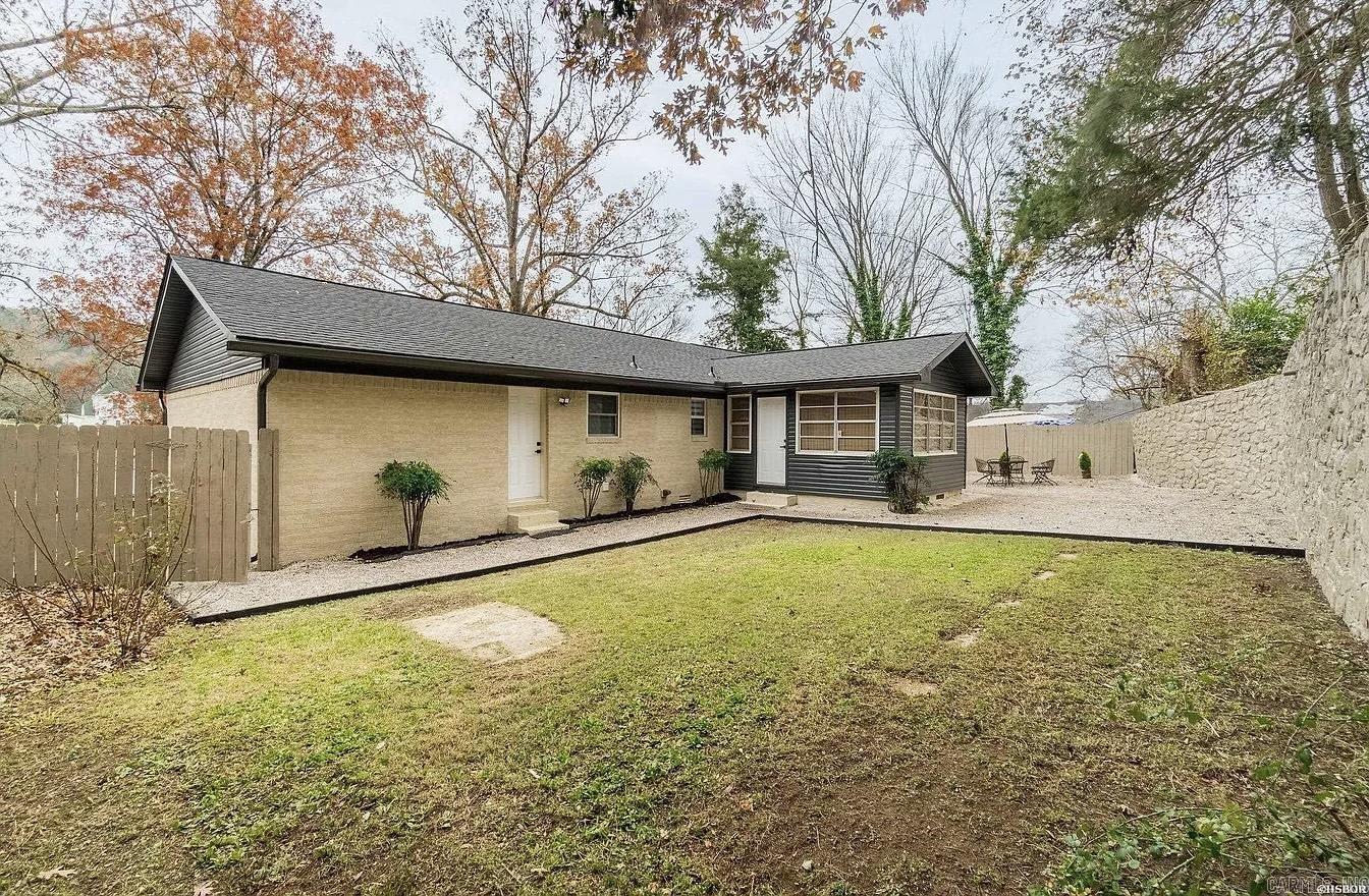 105 Carney  Hot Springs National Park, AR