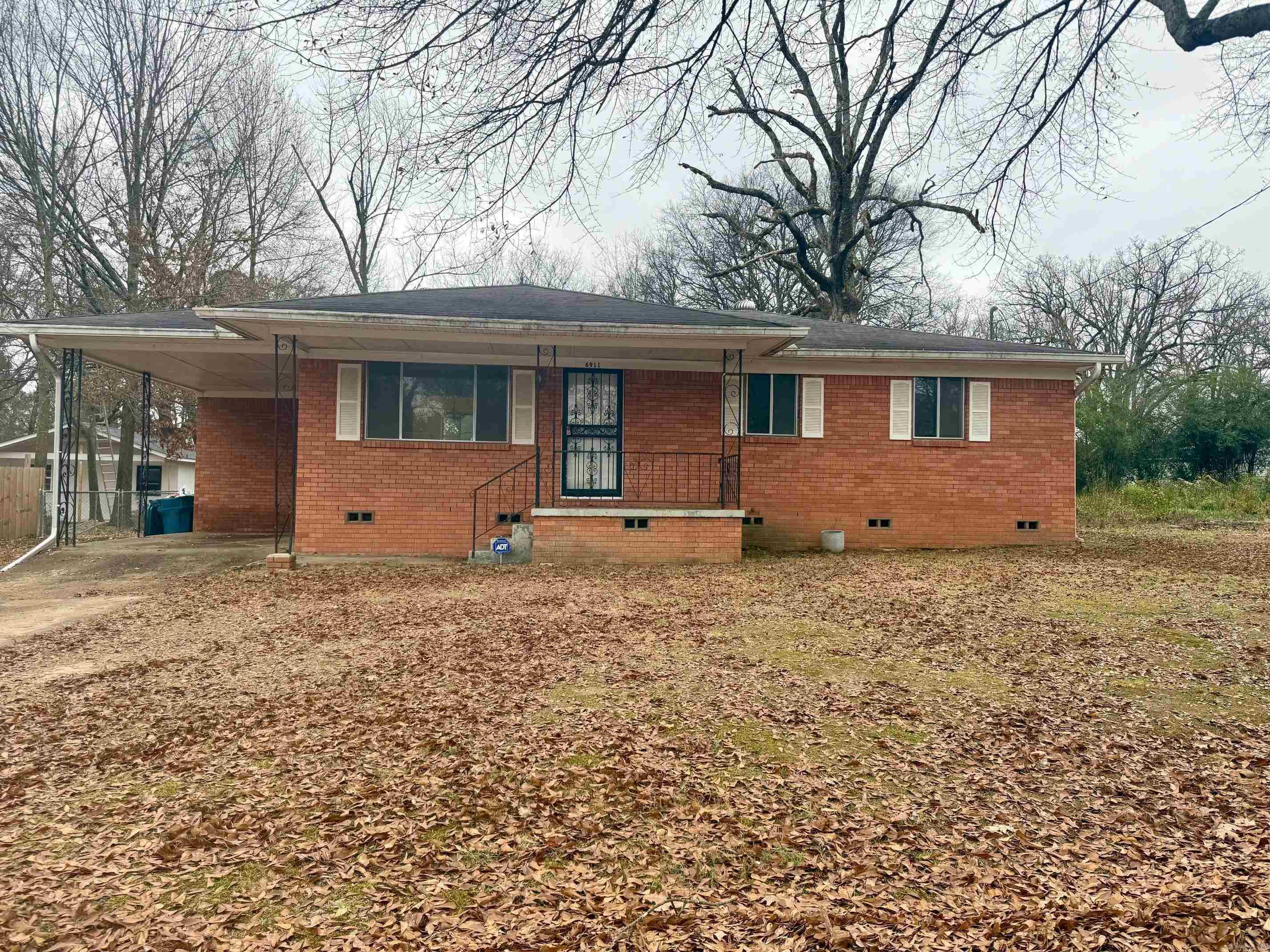 6911 W 42nd  Little Rock, AR