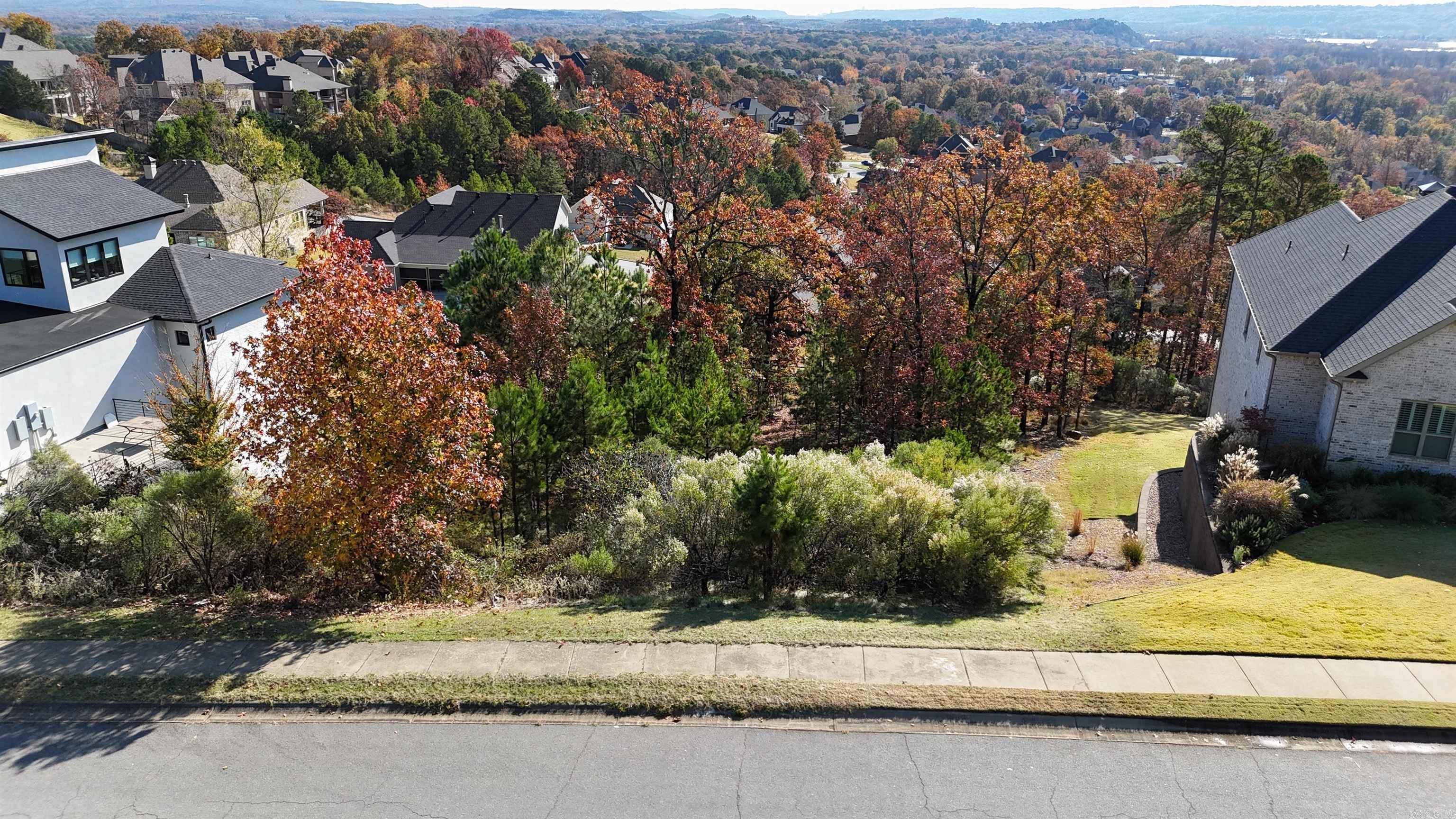 163 Manitou Dr.  Maumelle, AR