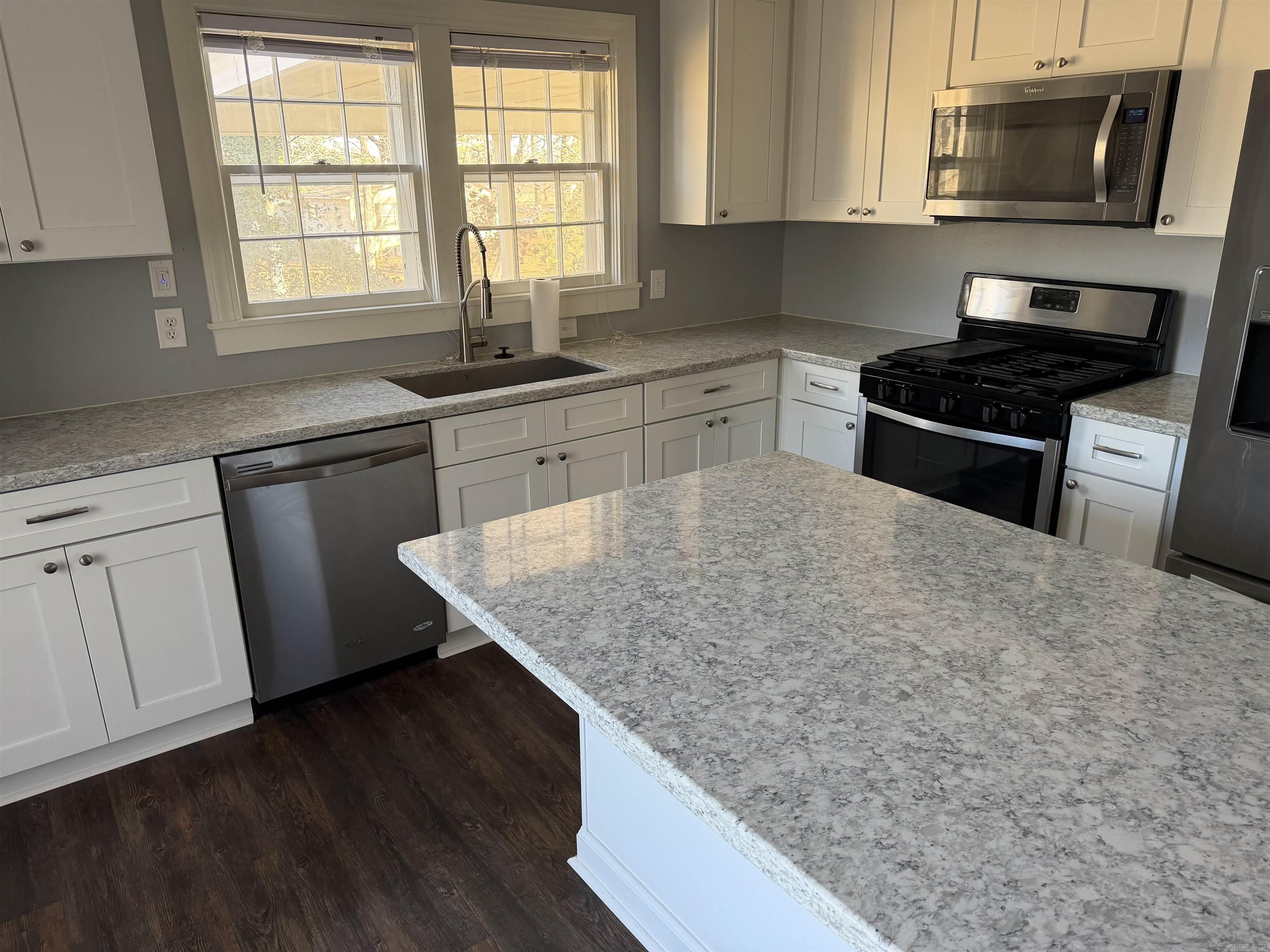 1281 N Myrtle  Warren, AR