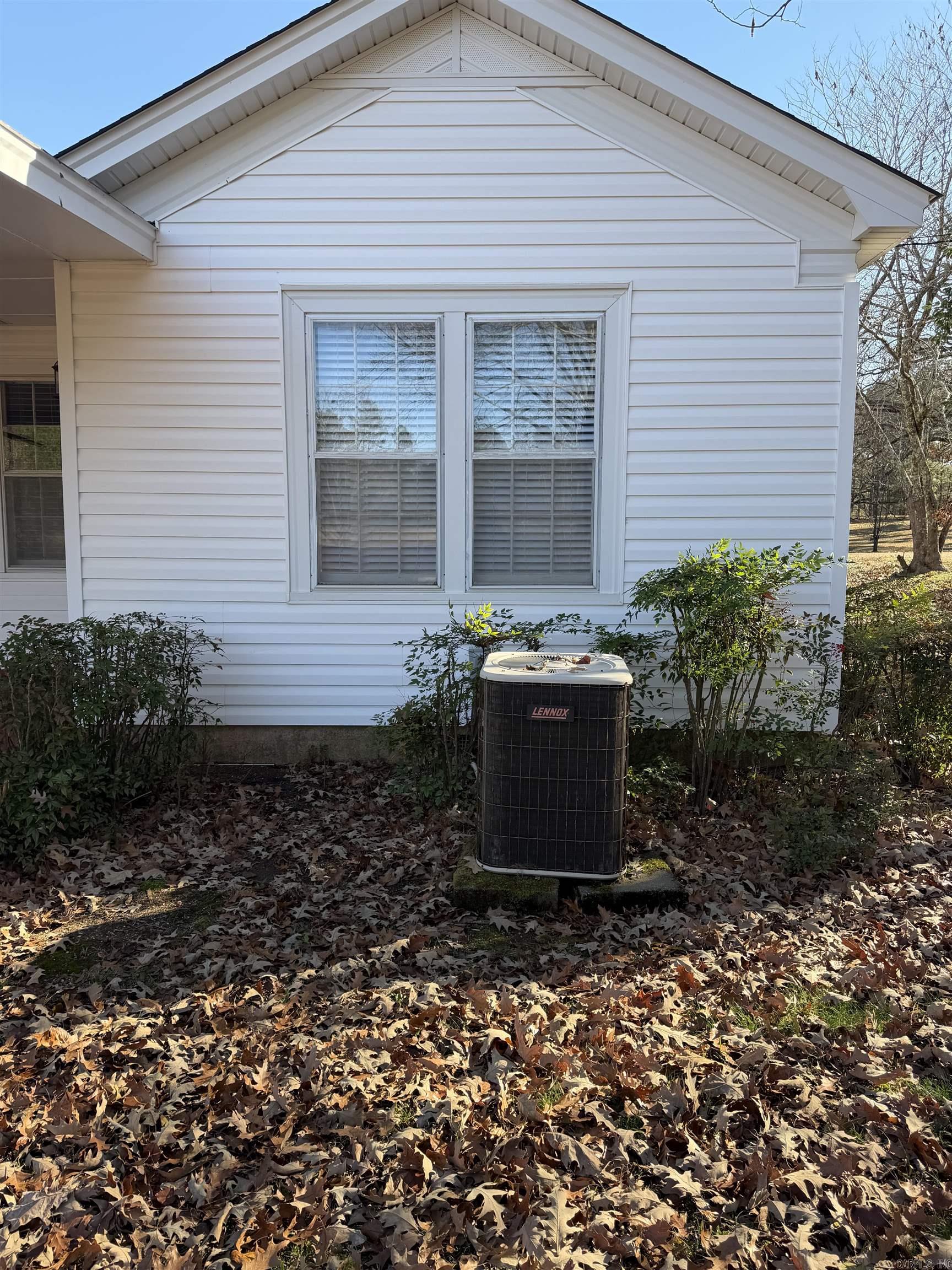 1281 N Myrtle  Warren, AR