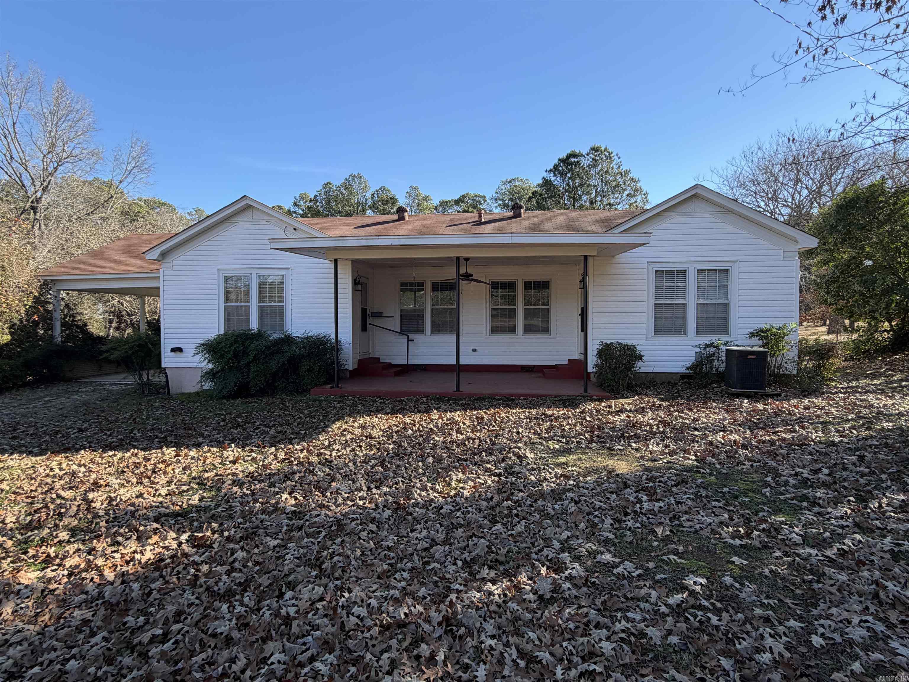 1281 N Myrtle  Warren, AR