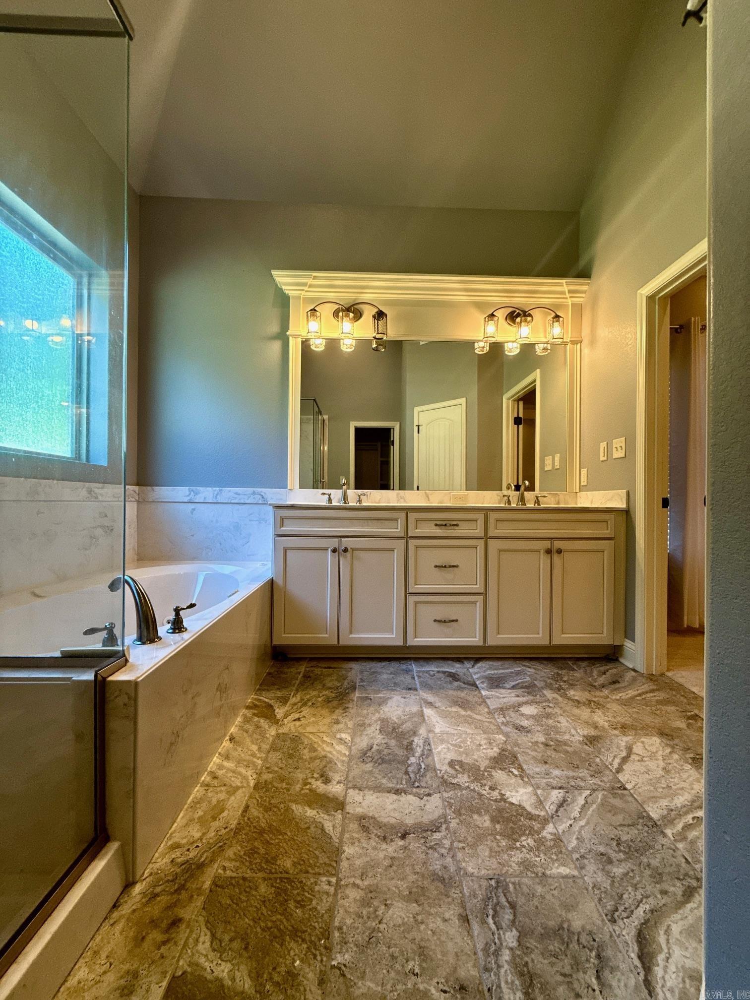 225 BlueBell Court  Hot Springs, AR