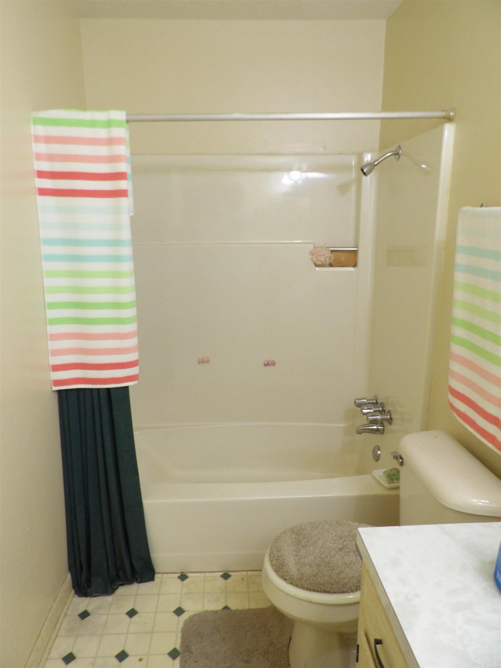 524 E Calhoun  Monticello, AR