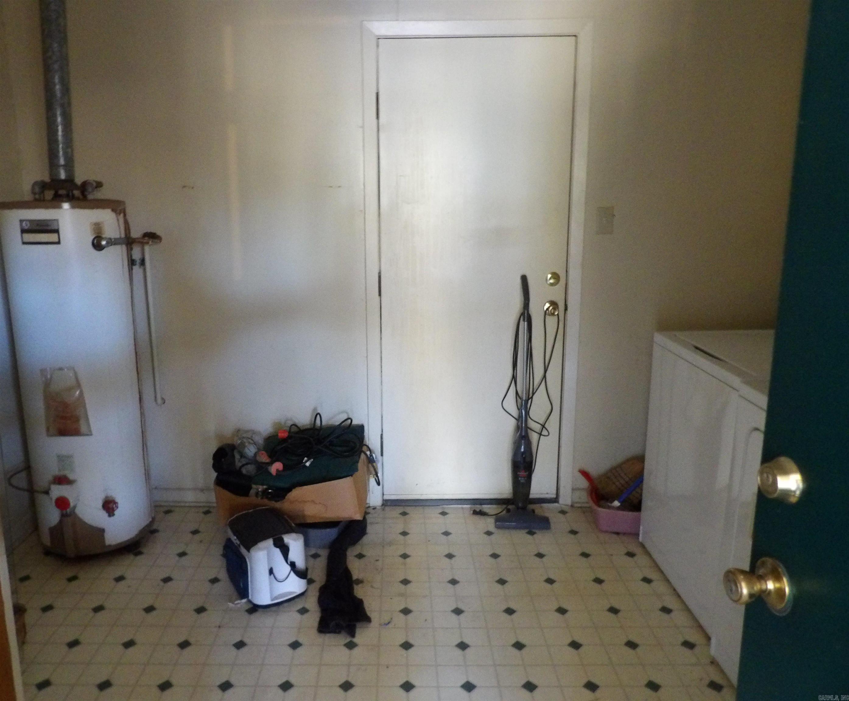 524 E Calhoun  Monticello, AR